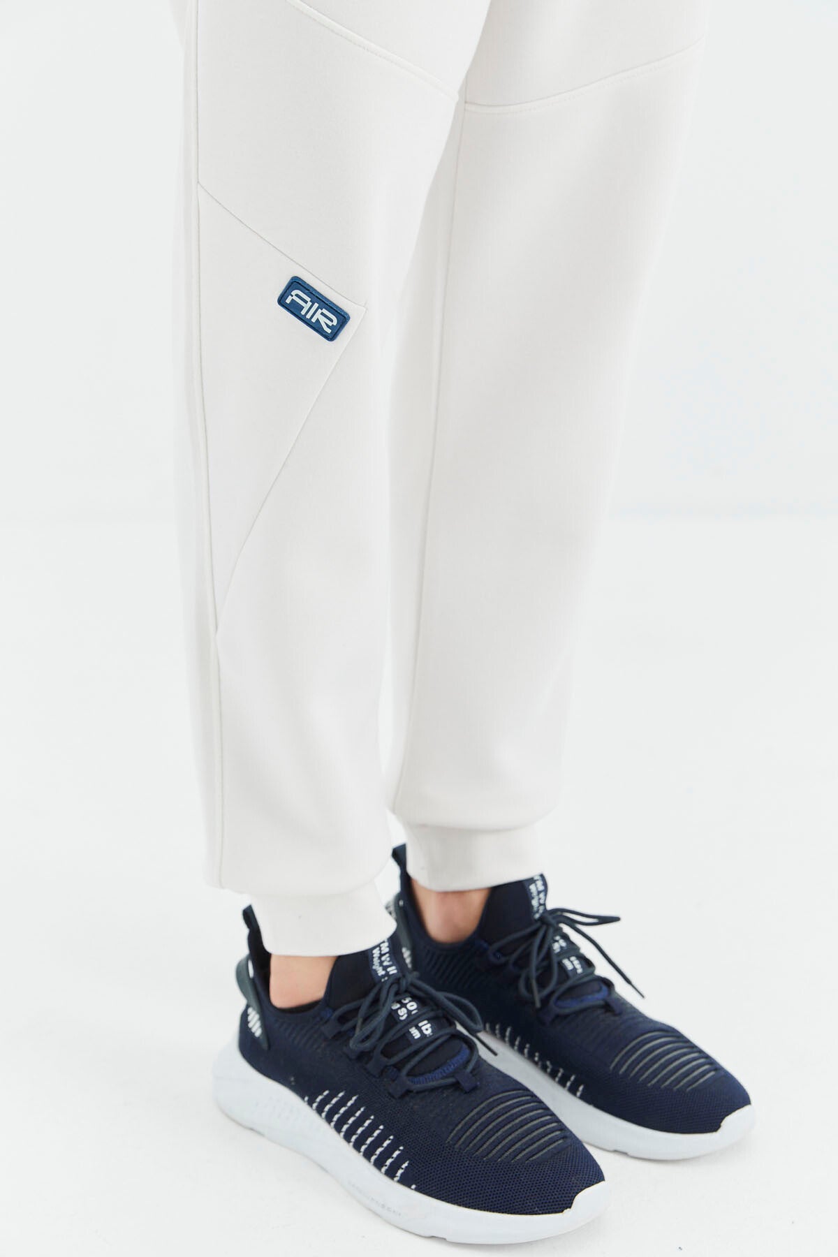 Ekru Bağcıklı Şerit Detaylı Rahat Kalıp Erkek Eşofman Alt - 82100