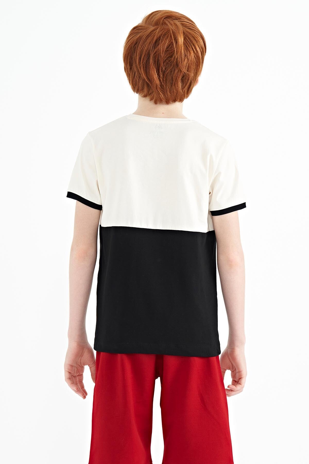 Ekru Baskı Detaylı Renk Bloklu Standart Kalıp O Yaka Erkek Çocuk T-Shirt - 11107