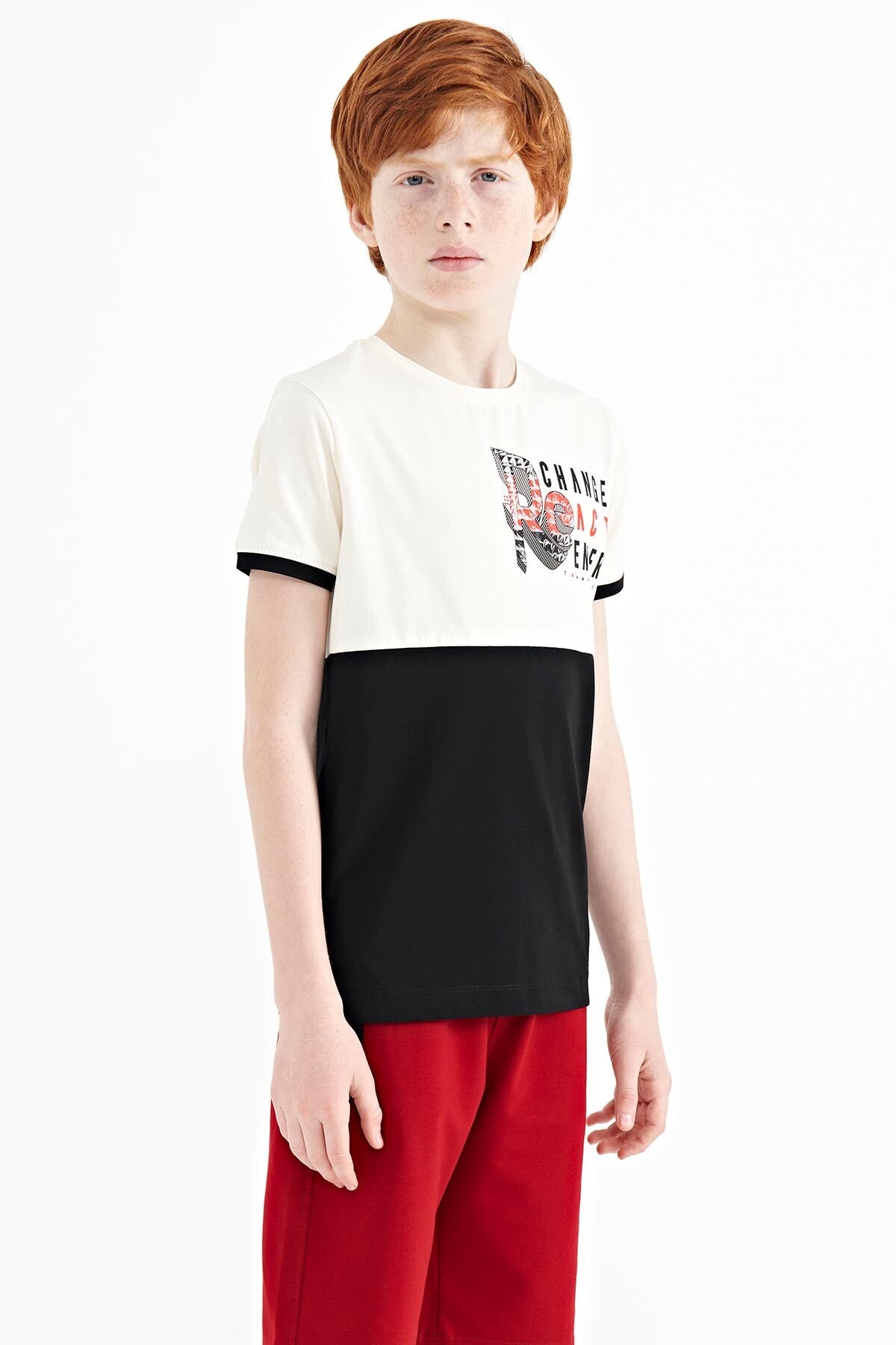 Ekru Baskı Detaylı Renk Bloklu Standart Kalıp O Yaka Erkek Çocuk T-Shirt - 11107