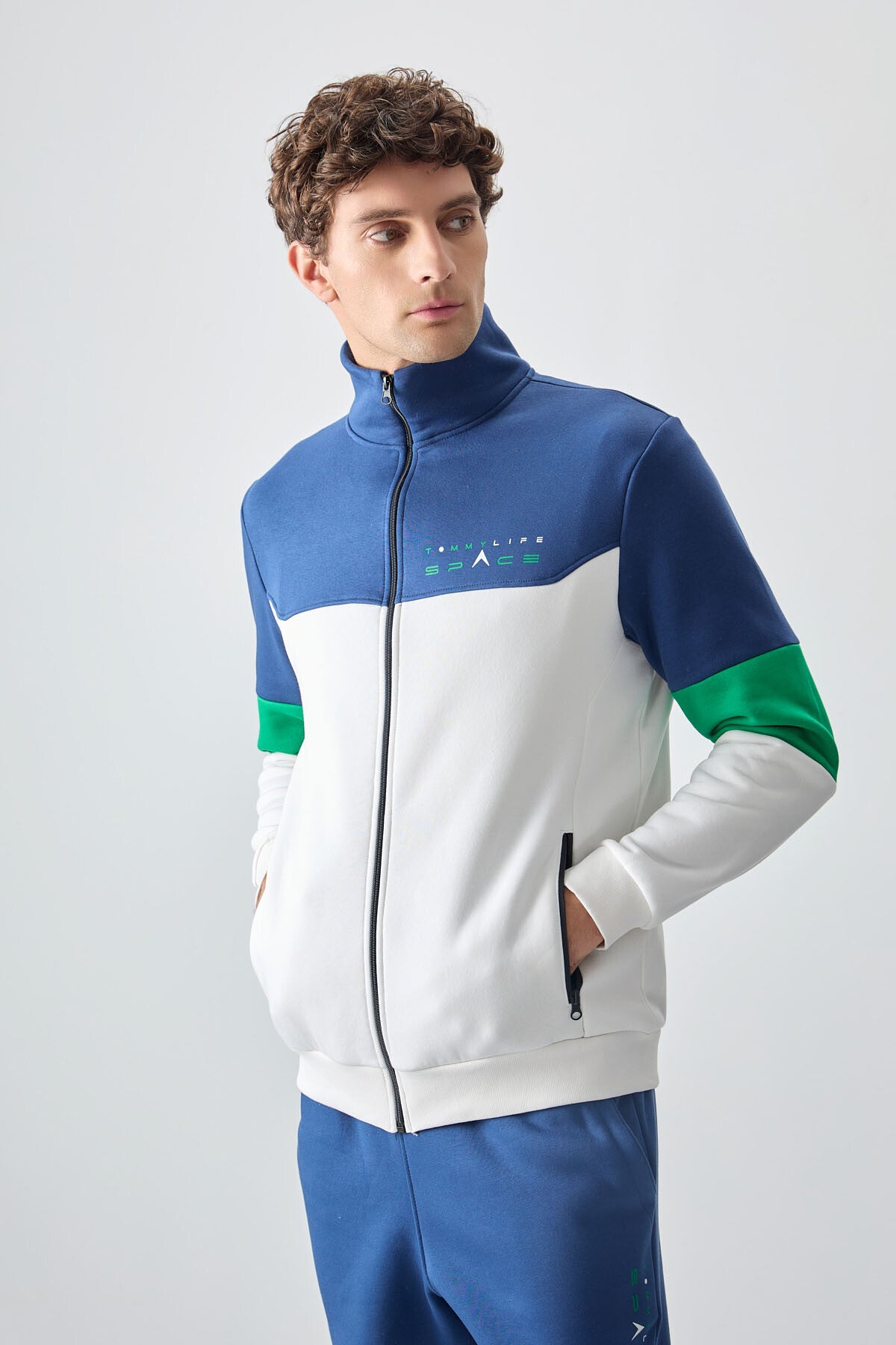 Ekru - İndigo Dik Yaka Renk Geçişli İçi Polarlı Erkek Eşofman Takımı - 85186