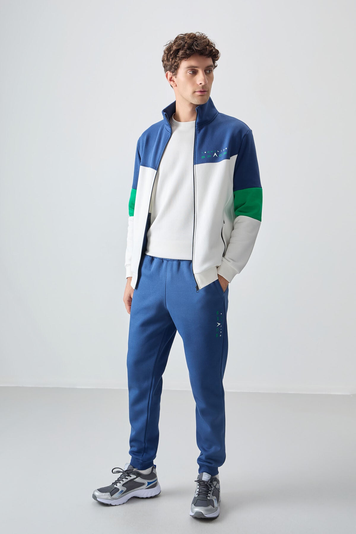 Ekru - İndigo Dik Yaka Renk Geçişli İçi Polarlı Erkek Eşofman Takımı - 85186