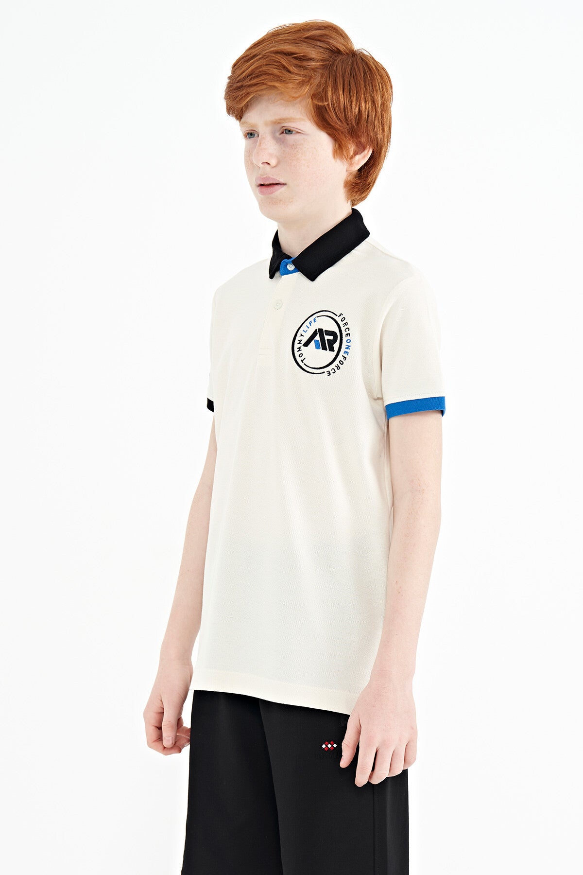 Ekru Kol Ucu Renkli Logo Nakışlı Standart Kalıp Polo Yaka Erkek Çocuk T-Shirt - 11138