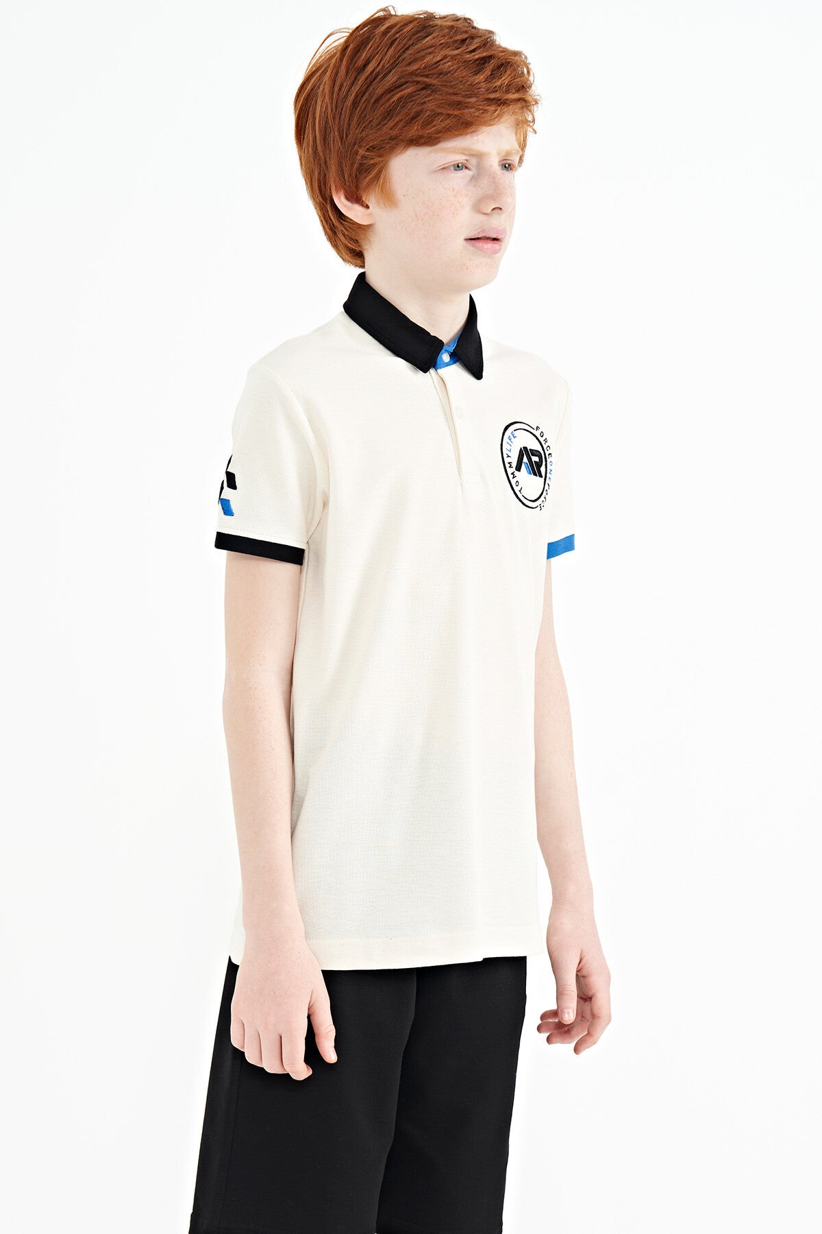 Ekru Kol Ucu Renkli Logo Nakışlı Standart Kalıp Polo Yaka Erkek Çocuk T-Shirt - 11138