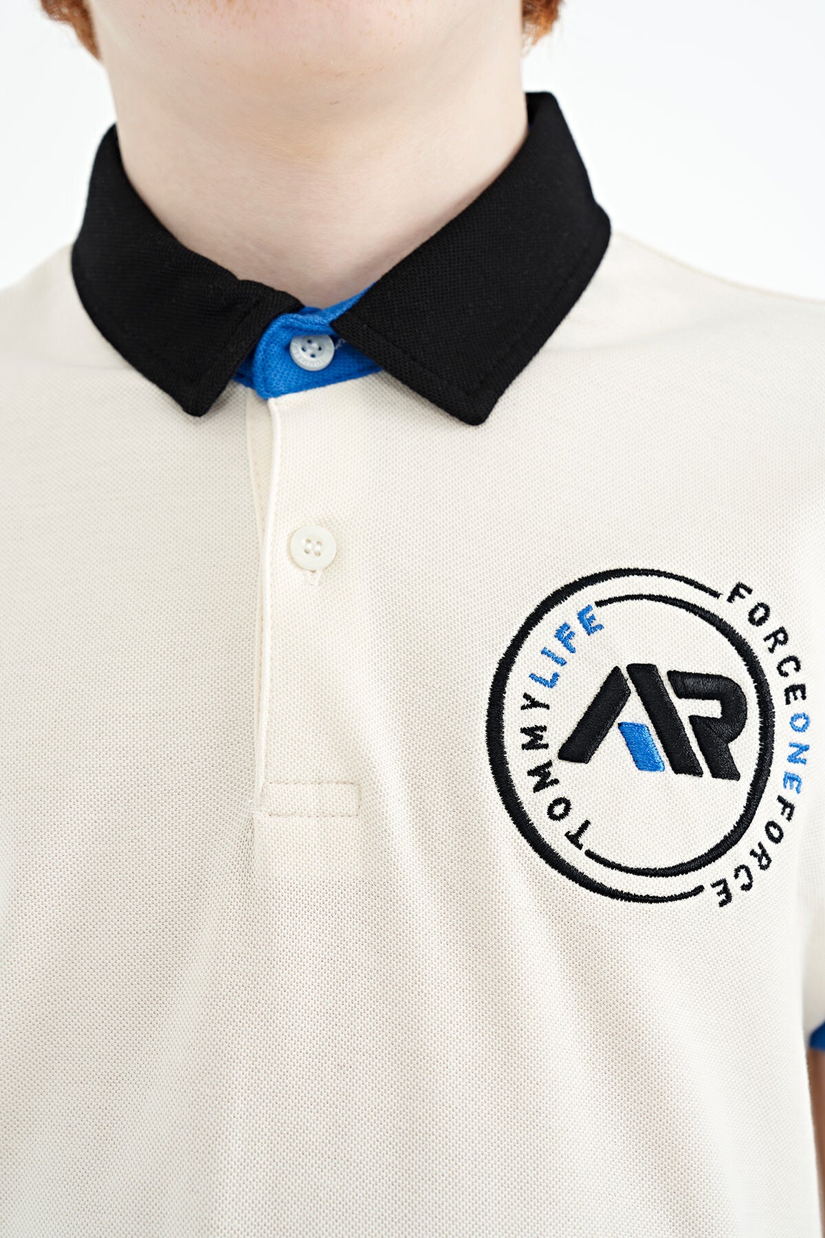 Ekru Kol Ucu Renkli Logo Nakışlı Standart Kalıp Polo Yaka Erkek Çocuk T-Shirt - 11138