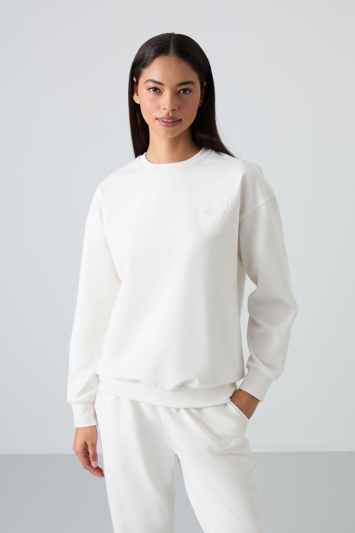 Ekru Basic Pamuklu O Yaka Oversize Lastik Paça Kadın Eşofman Takım - 95287