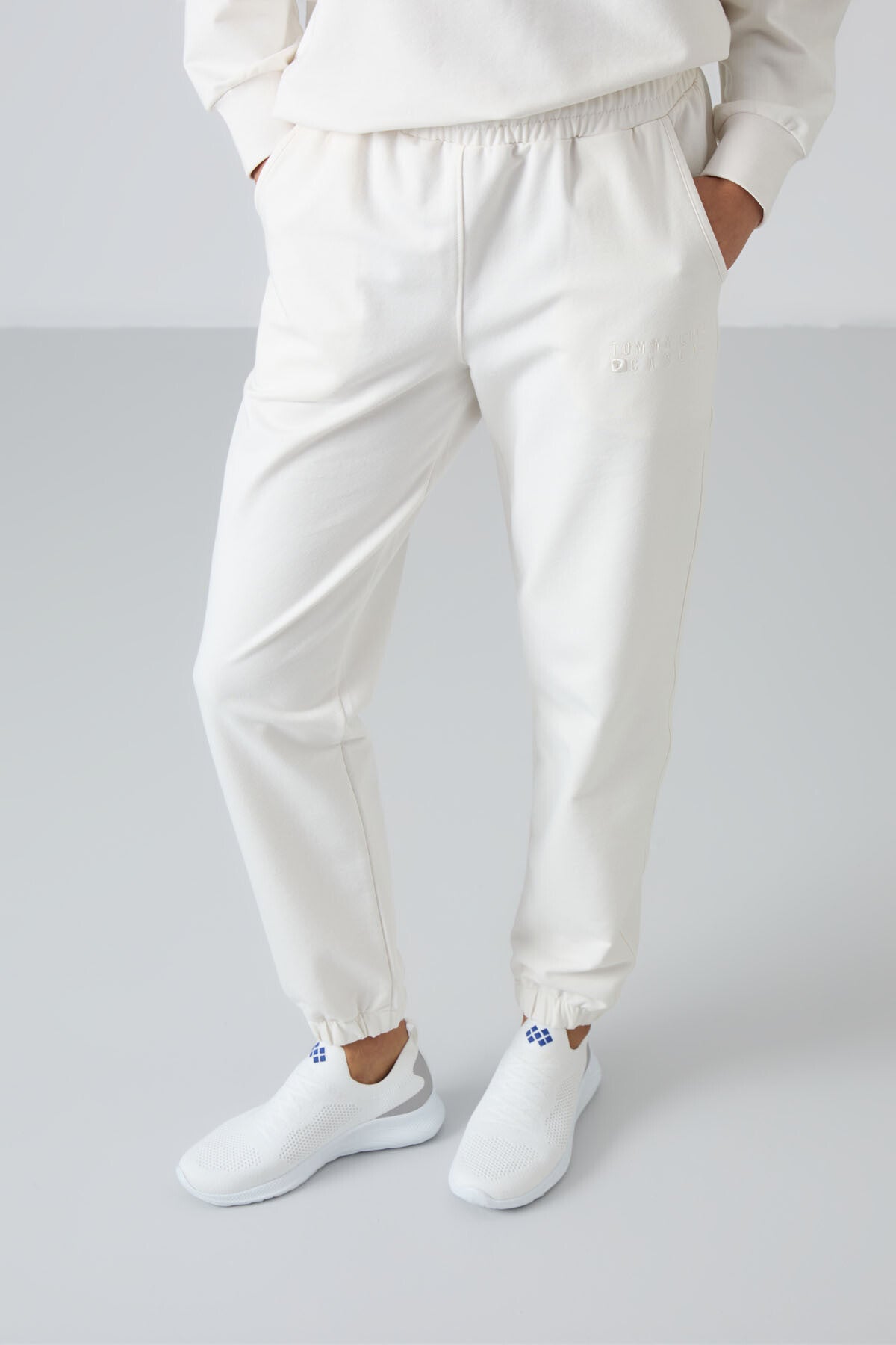 Ekru Basic Pamuklu O Yaka Oversize Lastik Paça Kadın Eşofman Takım - 95287