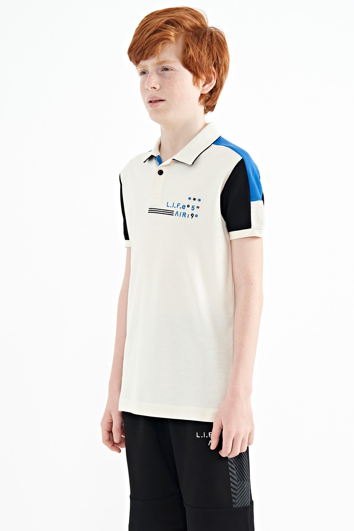 Ekru Renk Bloklu Omuz Garni Detaylı Standart Kalıp Erkek Çocuk T-Shirt - 11155