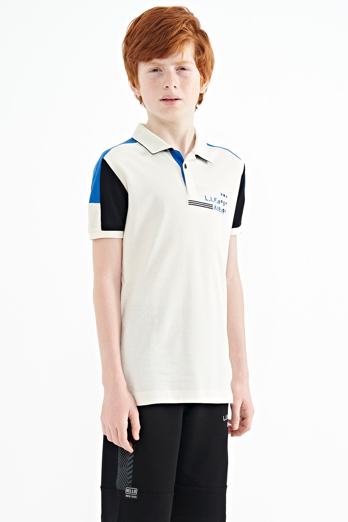 Ekru Renk Bloklu Omuz Garni Detaylı Standart Kalıp Erkek Çocuk T-Shirt - 11155
