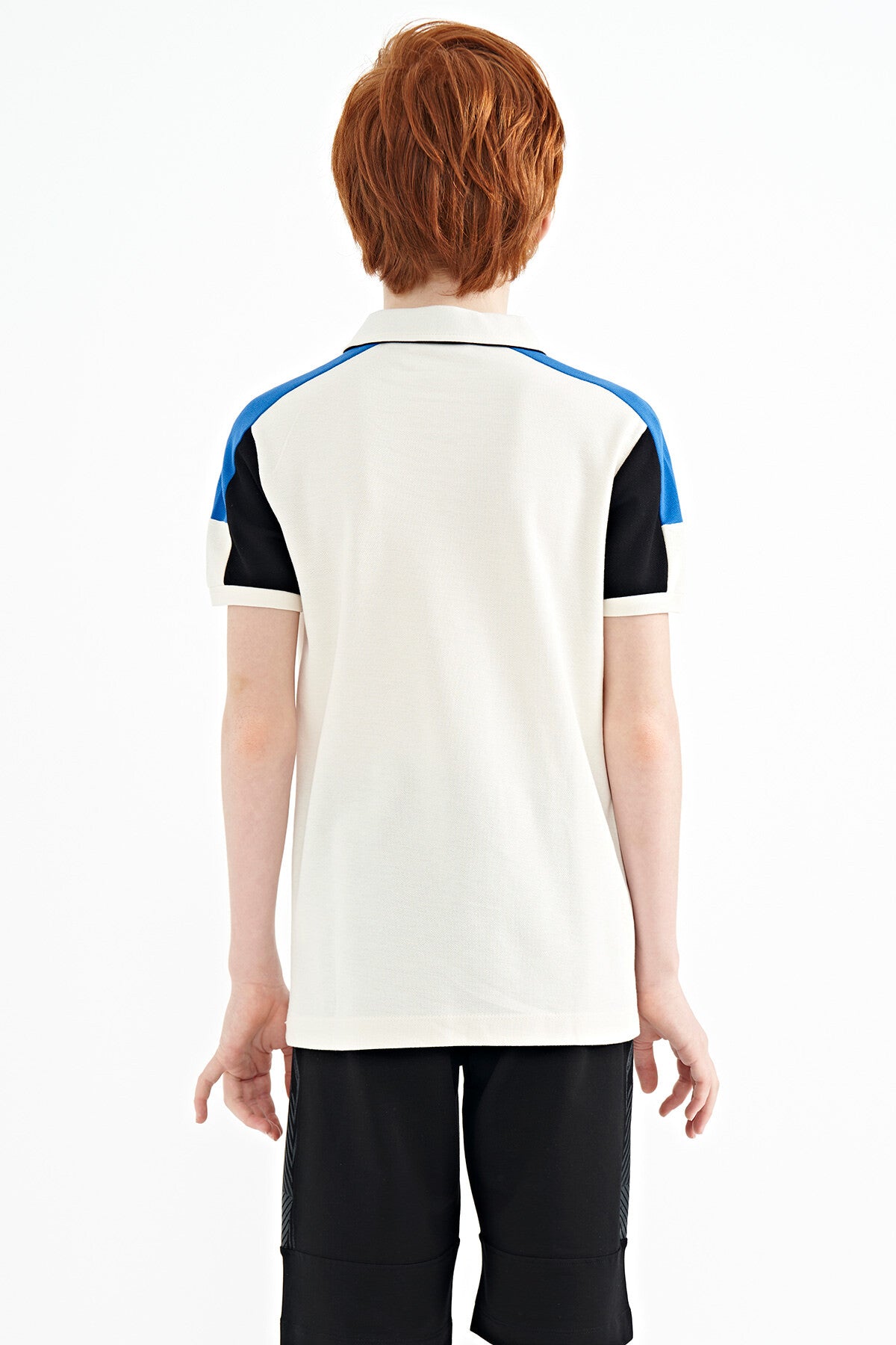 Ekru Renk Bloklu Omuz Garni Detaylı Standart Kalıp Erkek Çocuk T-Shirt - 11155