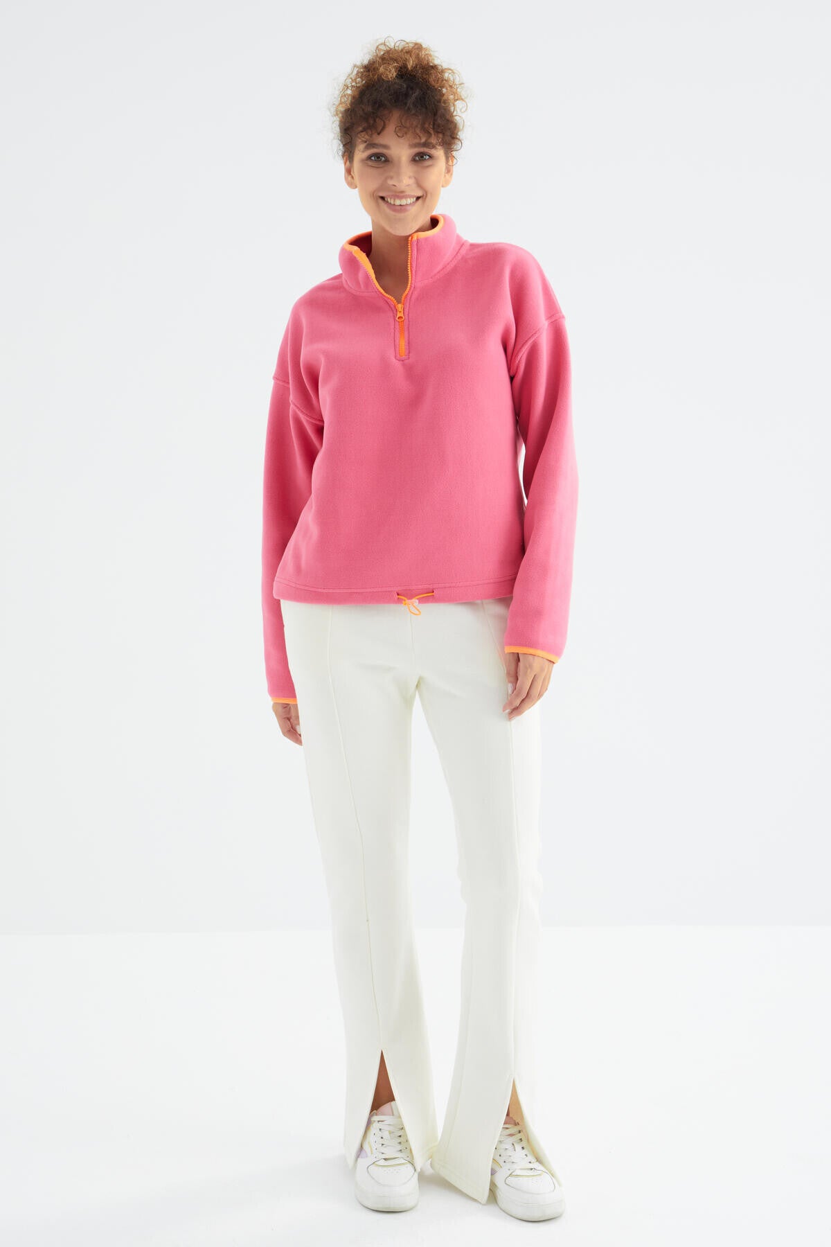 Ekru Yüksek Bel Ön Yırtmaç Detaylı Yan Cepli Rahat Form Kadın Eşofman Alt - 94625