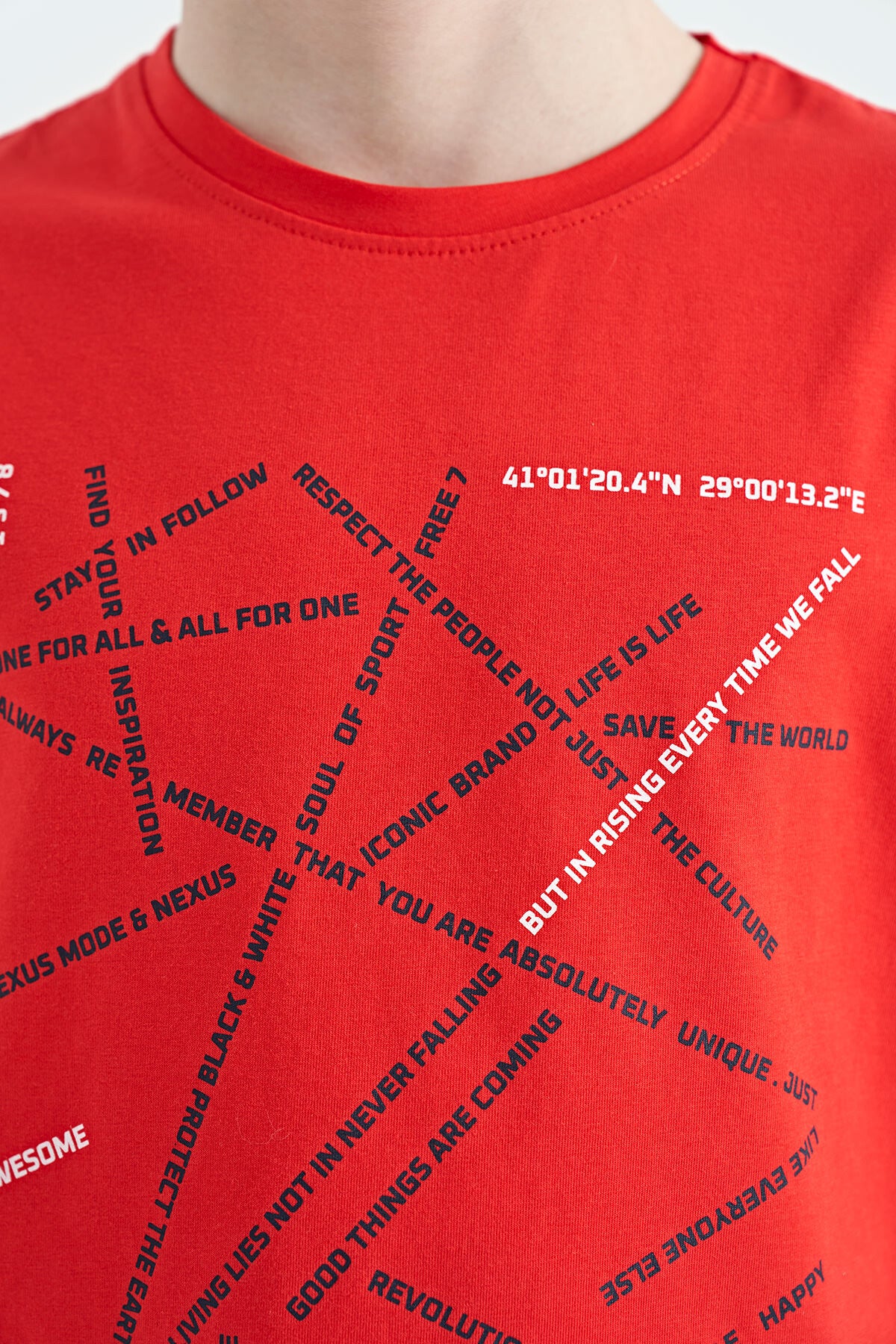 Fiesta Minimal Yazı Baskılı Standart Kalıp O Yaka Erkek Çocuk T-Shirt - 11132