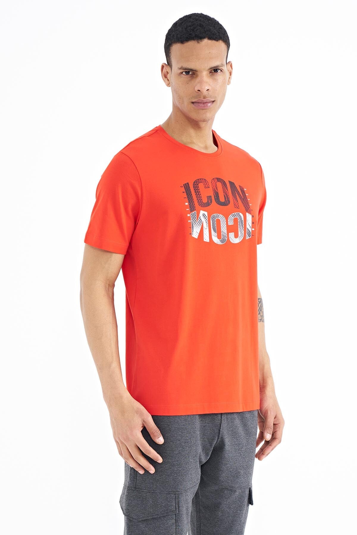 Fiesta Yazı Baskılı O Yaka Standart Kalıp Erkek T-Shirt - 88174