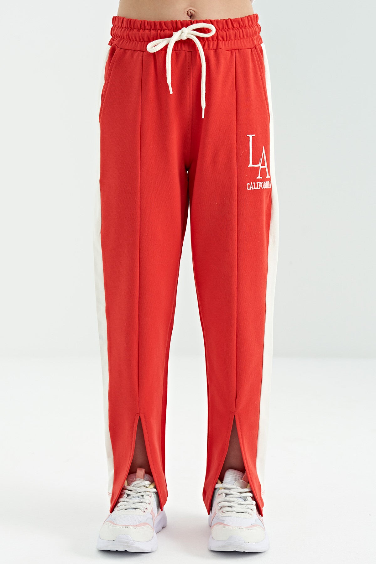 Fiesta Yazı Nakış Detaylı Bağcıklı Rahat Kalıp Kız Çocuk Eşofman Alt - 75121