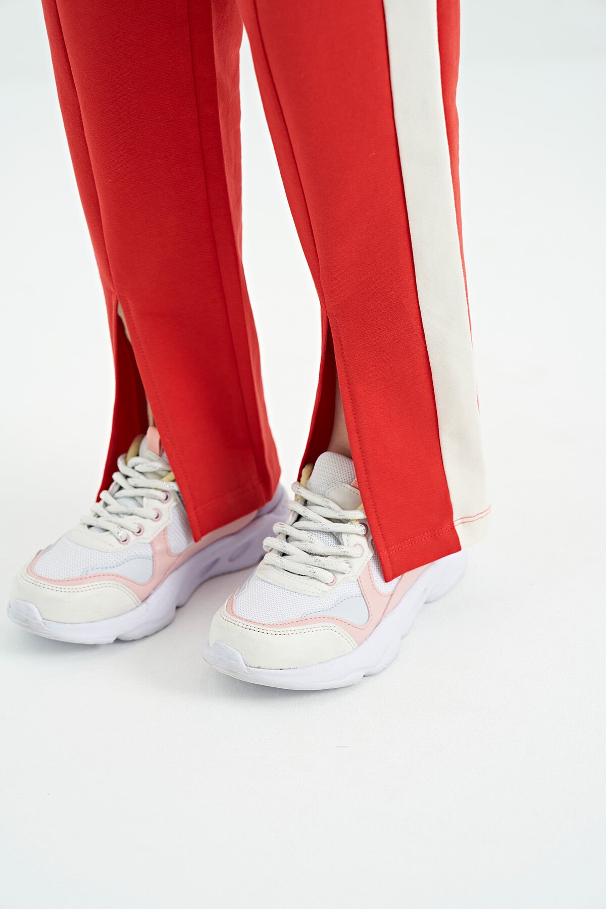 Fiesta Yazı Nakış Detaylı Bağcıklı Rahat Kalıp Kız Çocuk Eşofman Alt - 75121