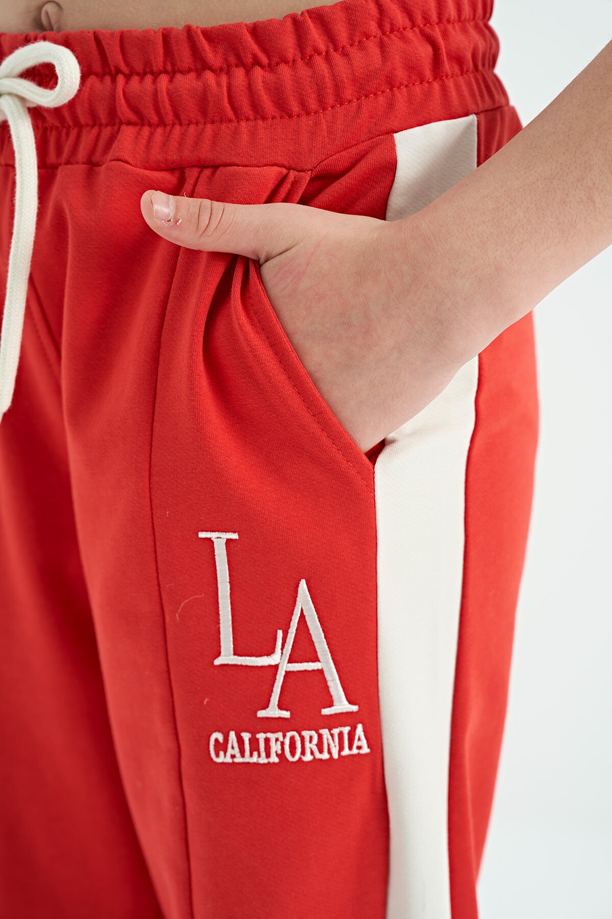 Fiesta Yazı Nakış Detaylı Bağcıklı Rahat Kalıp Kız Çocuk Eşofman Alt - 75121