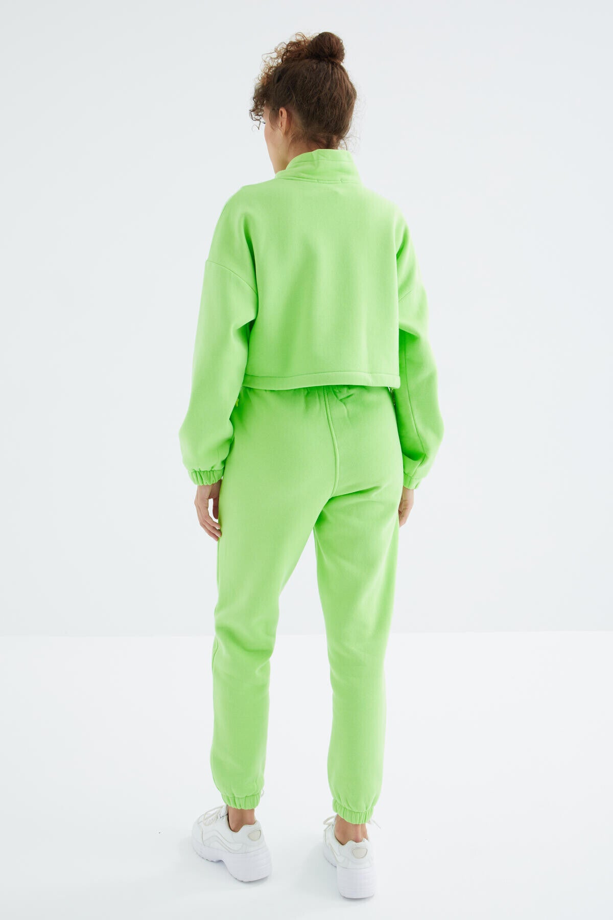 Fıstık Yeşil Düşük Omuzlu Beli Büzgülü Yarım Boy Fermuarlı Oversıze Kadın Eşofman Takım - 95321