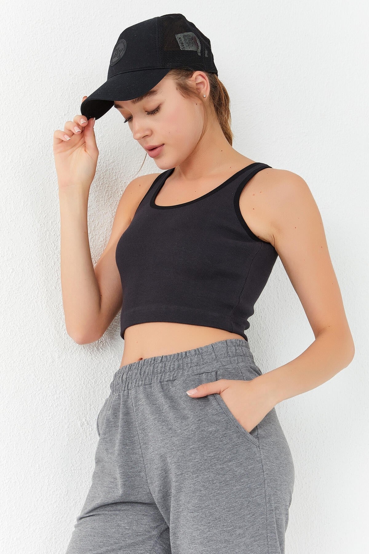 Füme Basic Sıfır Kol Dar Kalıp U Yaka Kadın Crop Top Atlet - 97160