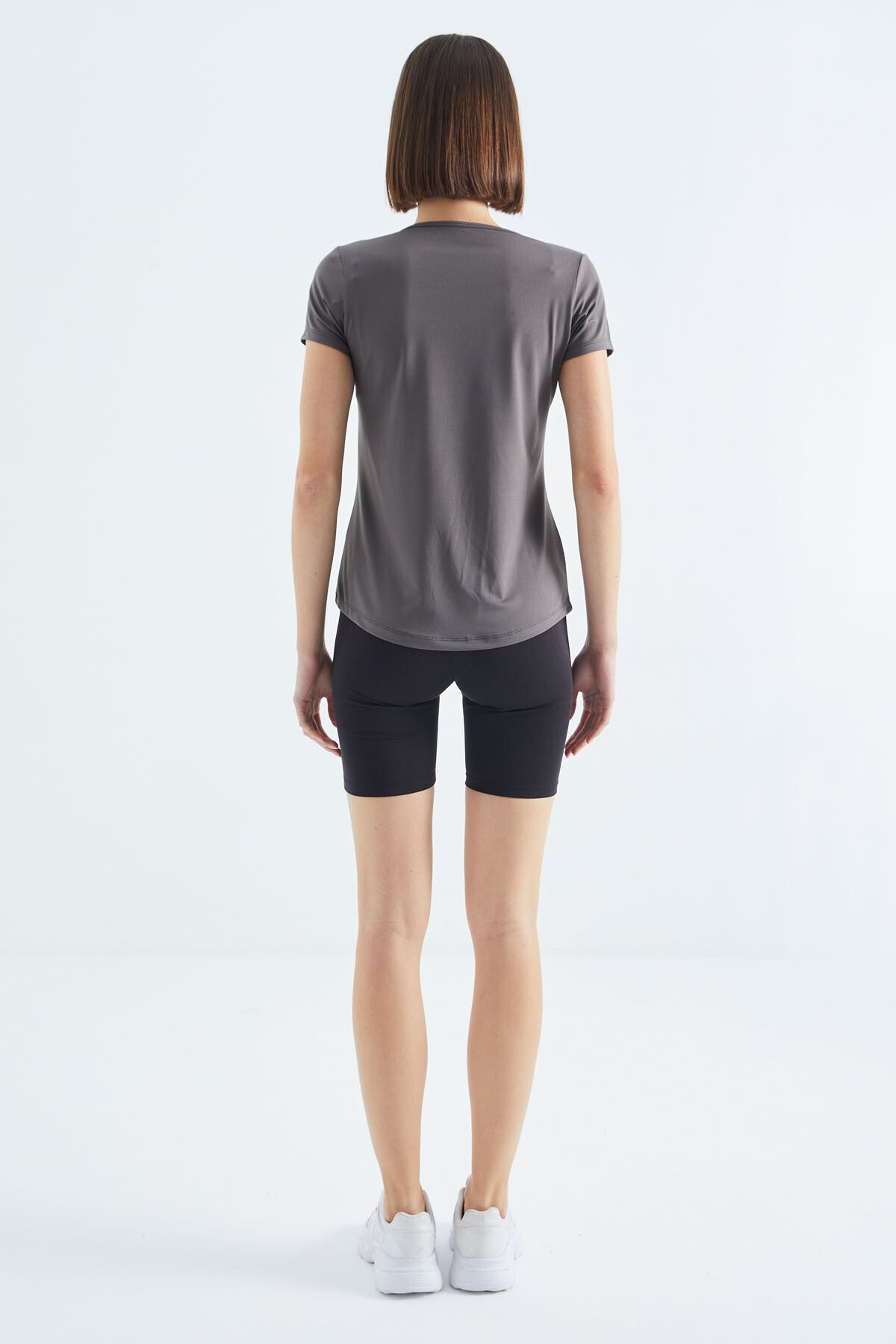 Gri Basic Kısa Kol Standart Kalıp V Yaka Kadın T-Shirt - 97145