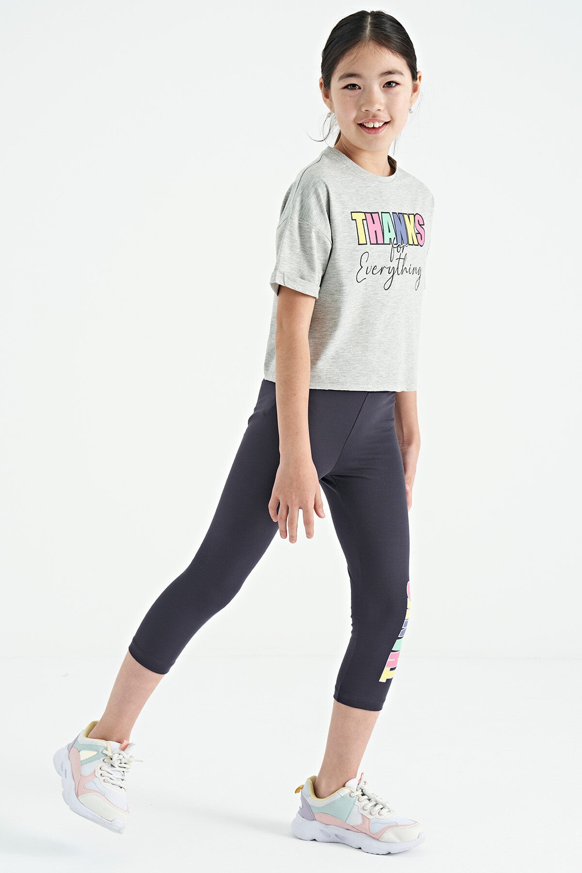 Gri Melanj - Antrasit Yazı Baskılı Oversize Kız Çocuk Crop Tayt Takım - 75133
