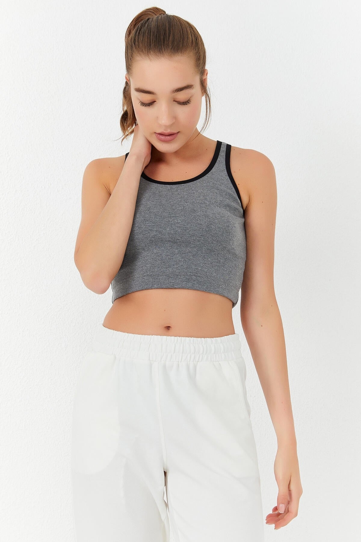 Gri Melanj Basic Sıfır Kol Dar Kalıp U Yaka Kadın Crop Top Atlet - 97162