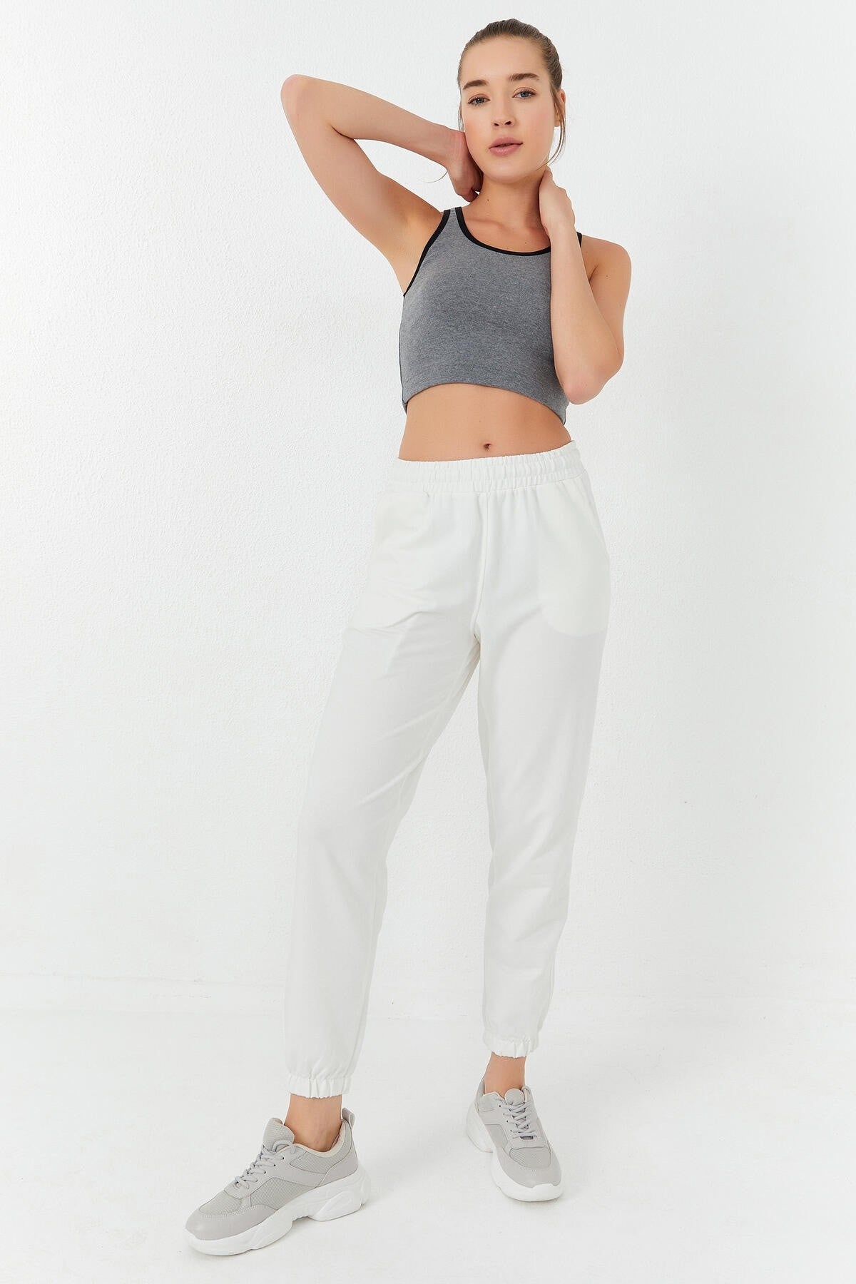 Gri Melanj Basic Sıfır Kol Dar Kalıp U Yaka Kadın Crop Top Atlet - 97162