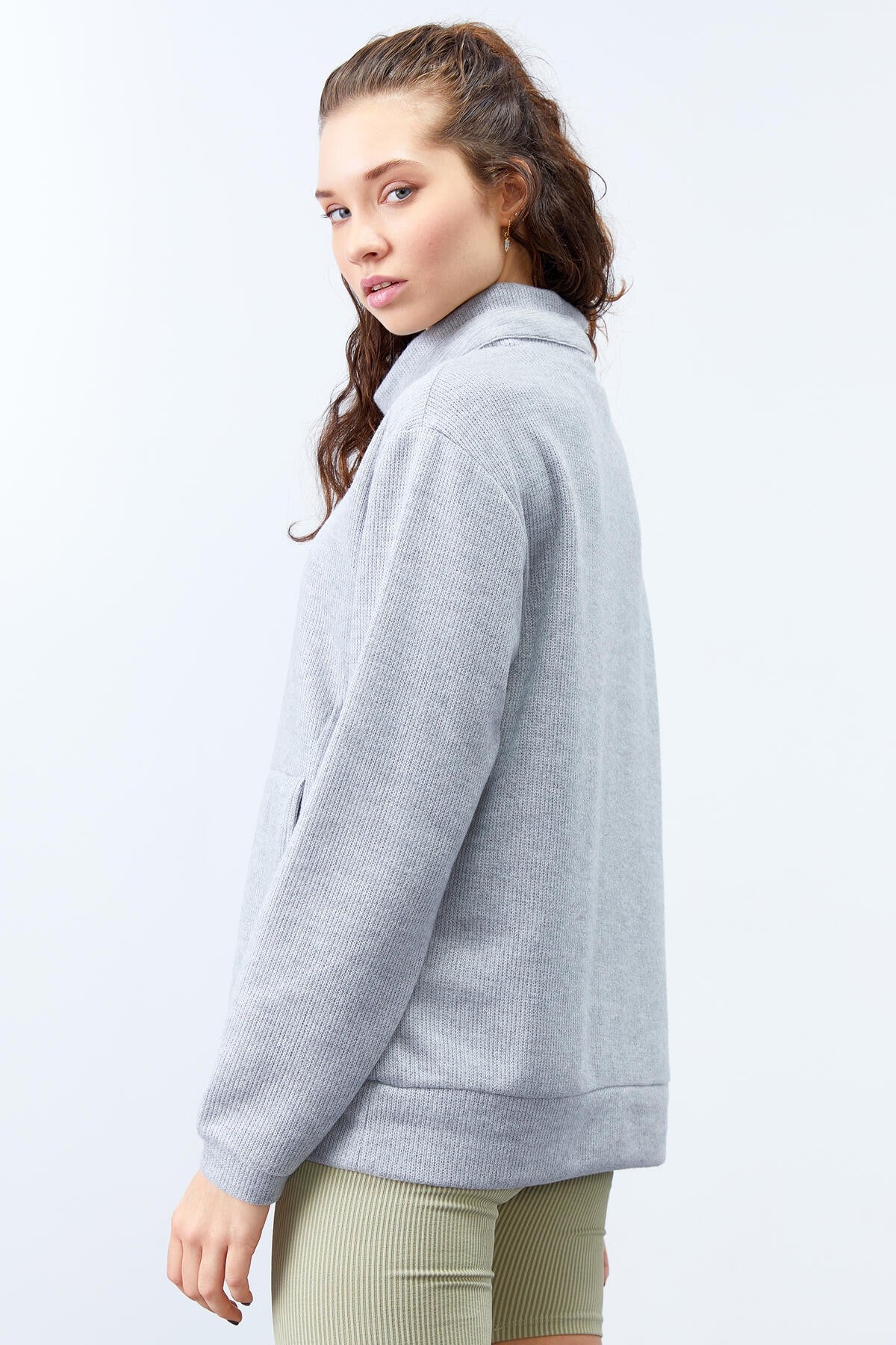 Gri Melanj Dik Yaka Bağcıklı Selanik Triko Kadın Oversize Sweatshirt - 97195