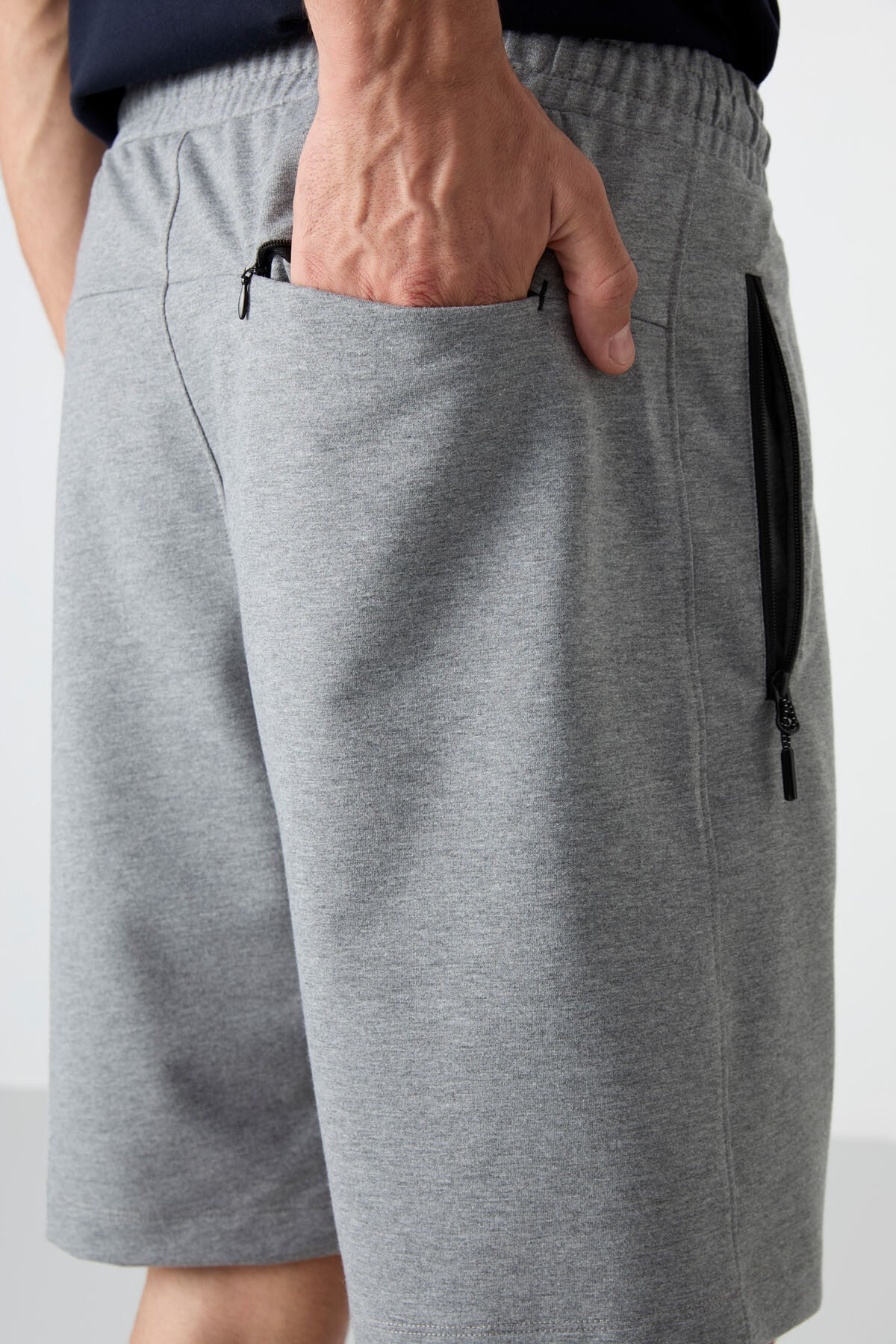 Gri Melanj Gizli Fermuar Arka Cepli Bağcıklı Standart Kalıp Erkek Şort - 81136
