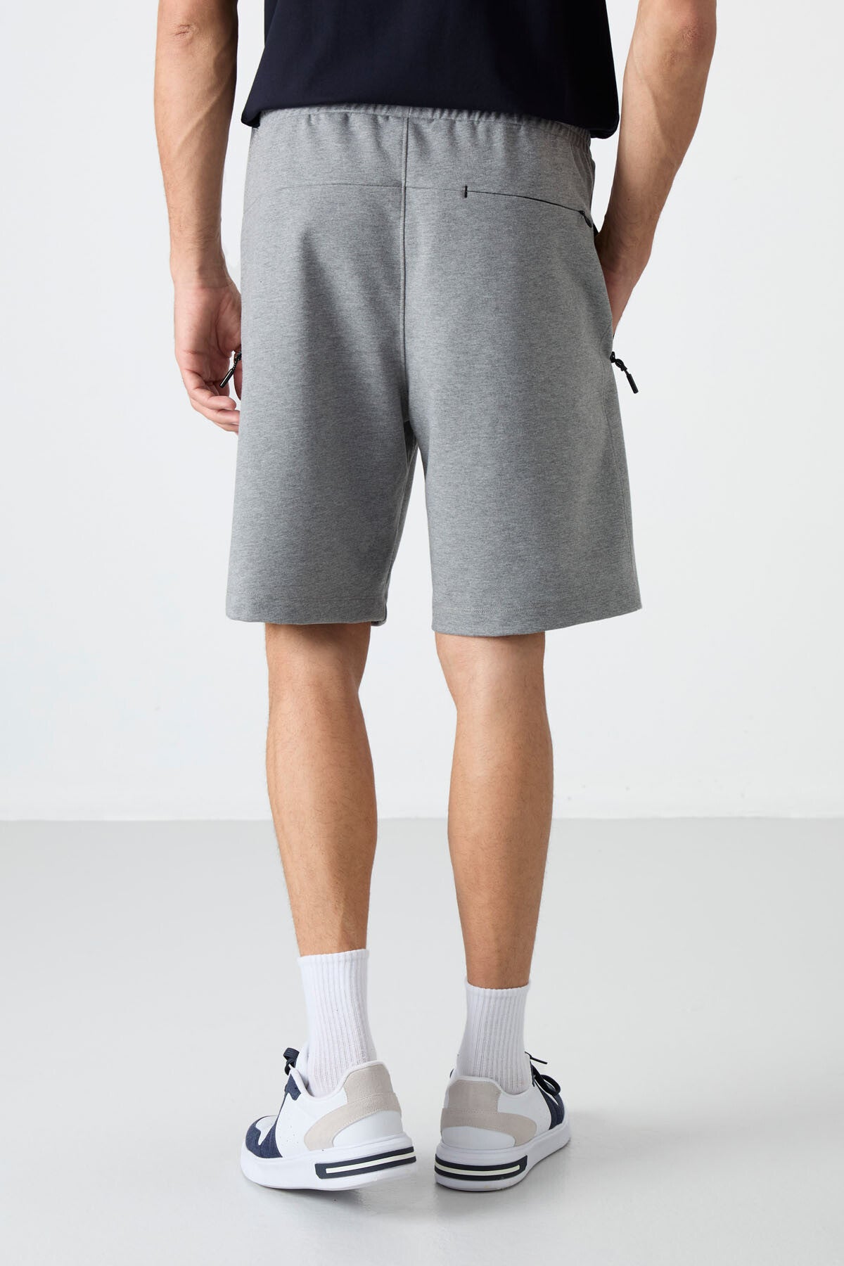 Gri Melanj Gizli Fermuar Arka Cepli Bağcıklı Standart Kalıp Erkek Şort - 81136