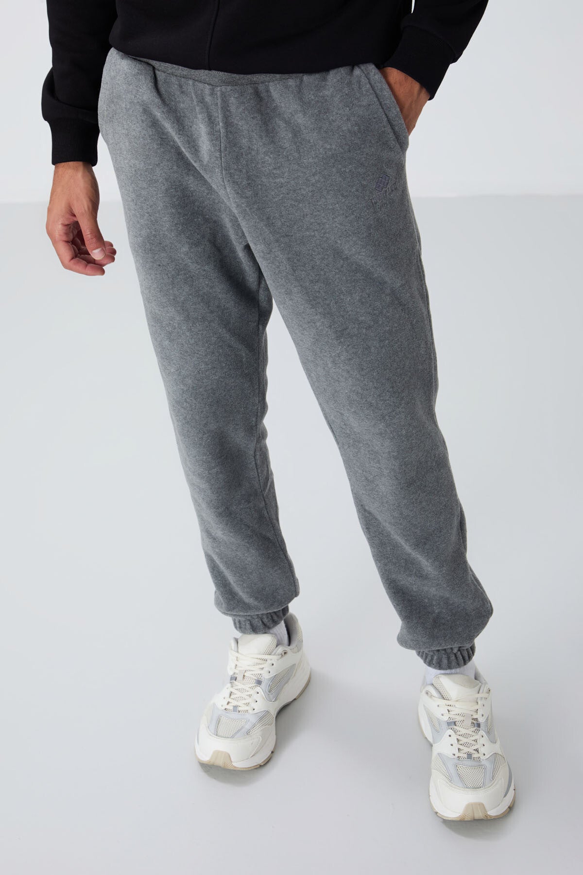 Gri Melanj Gizli Fermuarlı Rahat Form Lastik Paça Polar Erkek Eşofman Alt - 84866