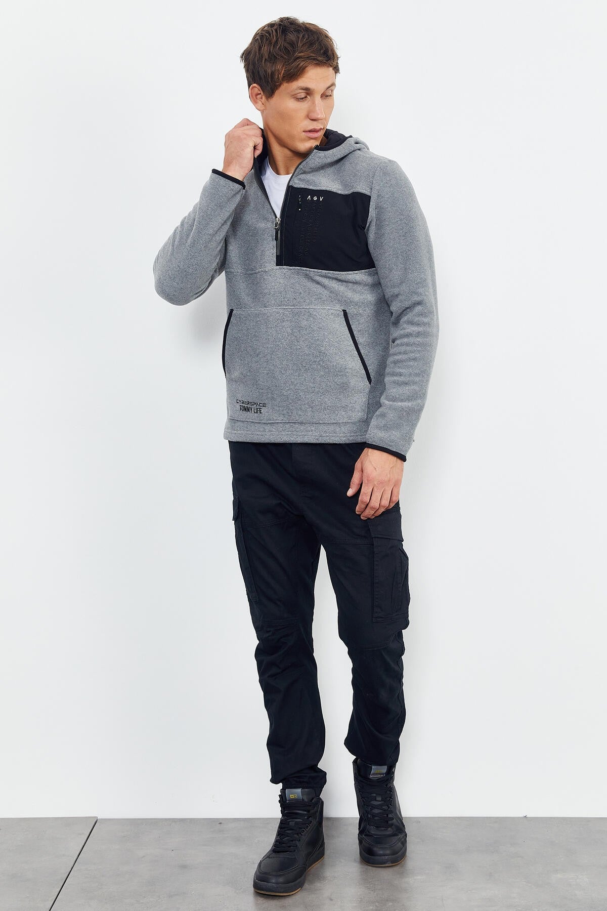 Gri Melanj Nakışlı Yarım Fermuar Kapüşonlu Standart Kalıp Erkek Polar Sweatshirt - 87996