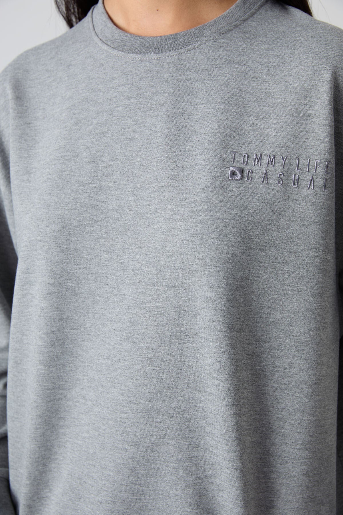 Gri Melanj Basic Pamuklu O Yaka Oversize Lastik Paça Kadın Eşofman Takım - 95287