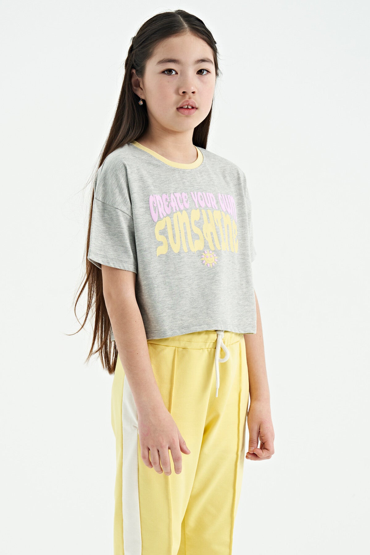 Gri Melanj Renkli Yazı Baskılı O Yaka Oversize Kısa Kollu Kız Çocuk T-Shirt - 75111