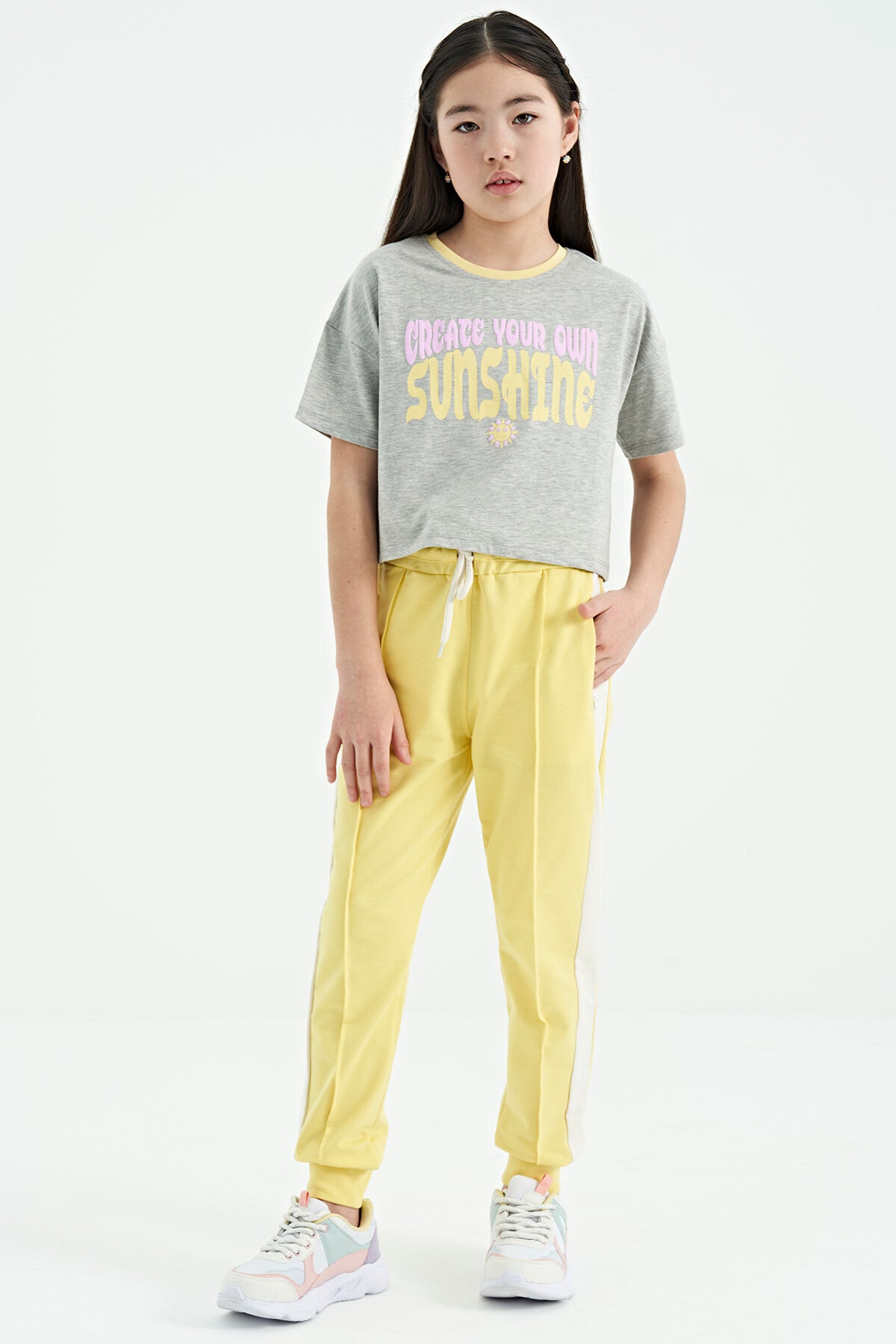 Gri Melanj Renkli Yazı Baskılı O Yaka Oversize Kısa Kollu Kız Çocuk T-Shirt - 75111