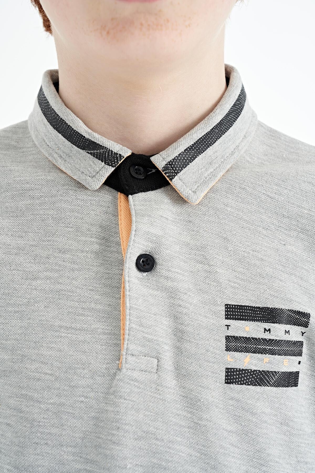 Gri Melanj Yakası Renk Bloklu Baskı Detaylı Standart Kalıp Erkek Çocuk T-Shirt - 11111