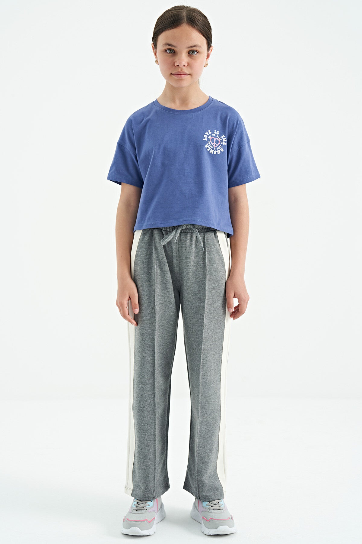 Gri Melanj Yan Bant Detaylı Bağcıklı Rahat Kalıp Geniş Paça Kız Çocuk Eşofman Alt - 75119