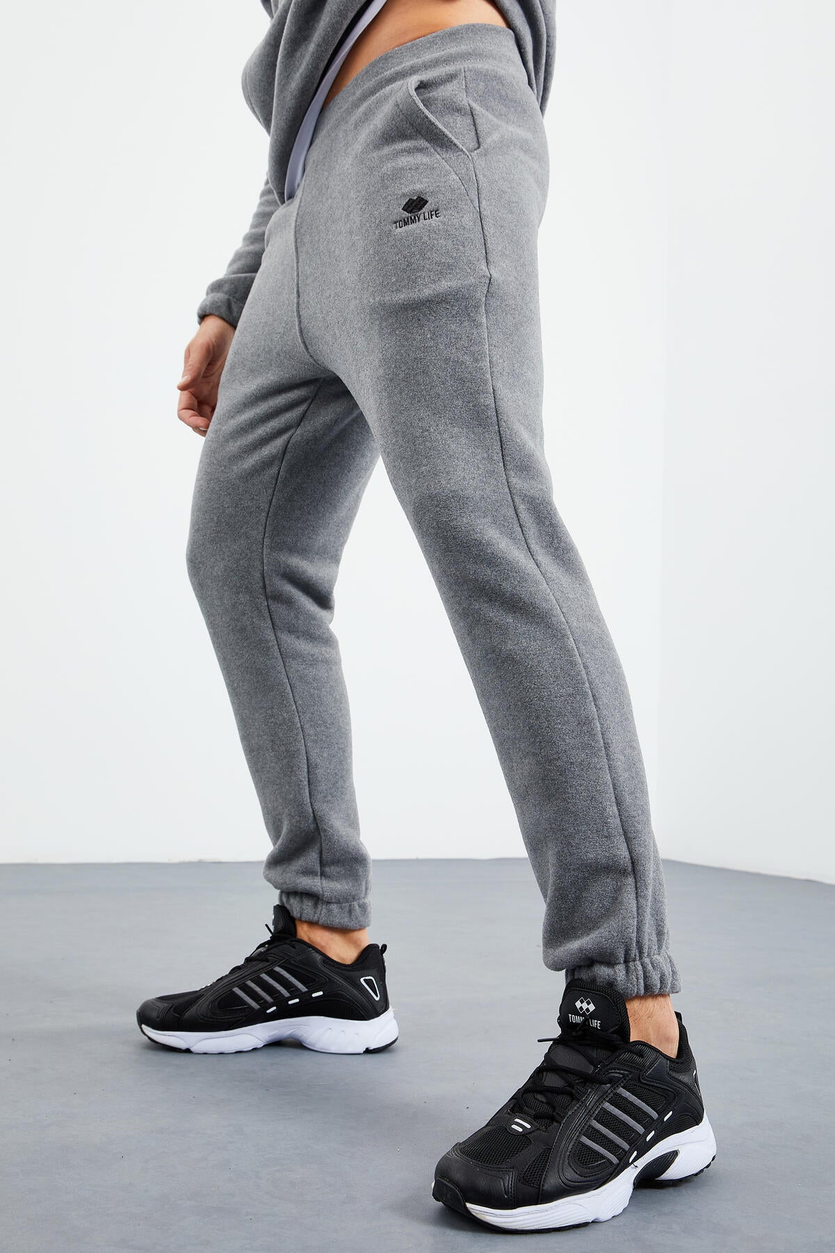 Gri Melanj Yarım Fermuar Dik Yaka Lastik Paça Polar Erkek Eşofman Takımı - 85159