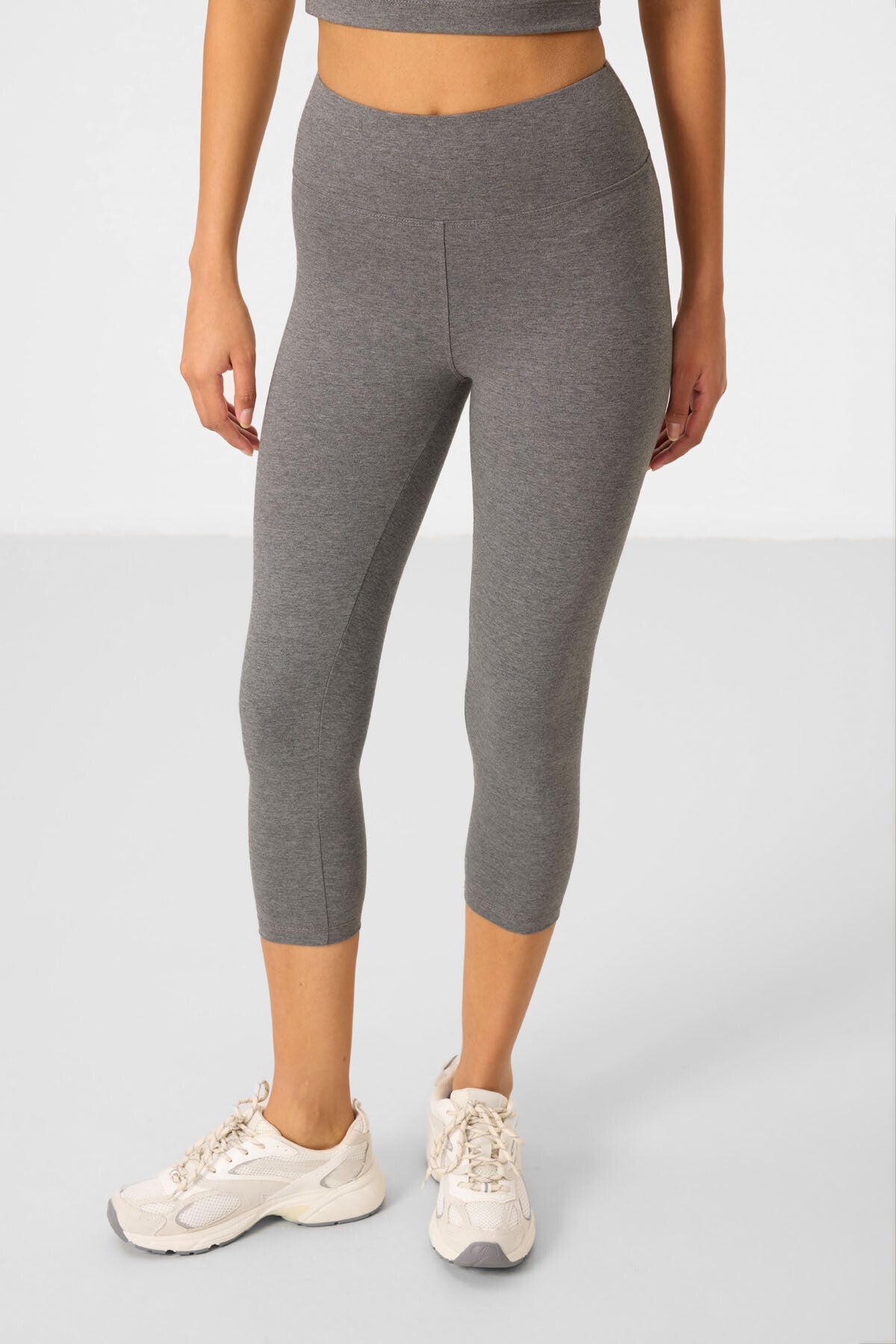 Gri Melanj Yüksek Bel Kapri-Crop T-Shirt Slim Fit Kadın Tayt Takım - 95285