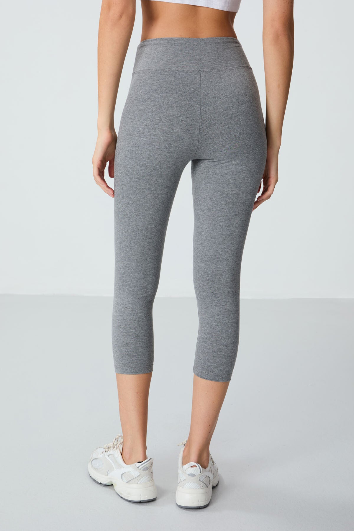 Gri Melanj Yüksek Bel Slim Fit Dar Paça Kadın Kapri Tayt - 93097