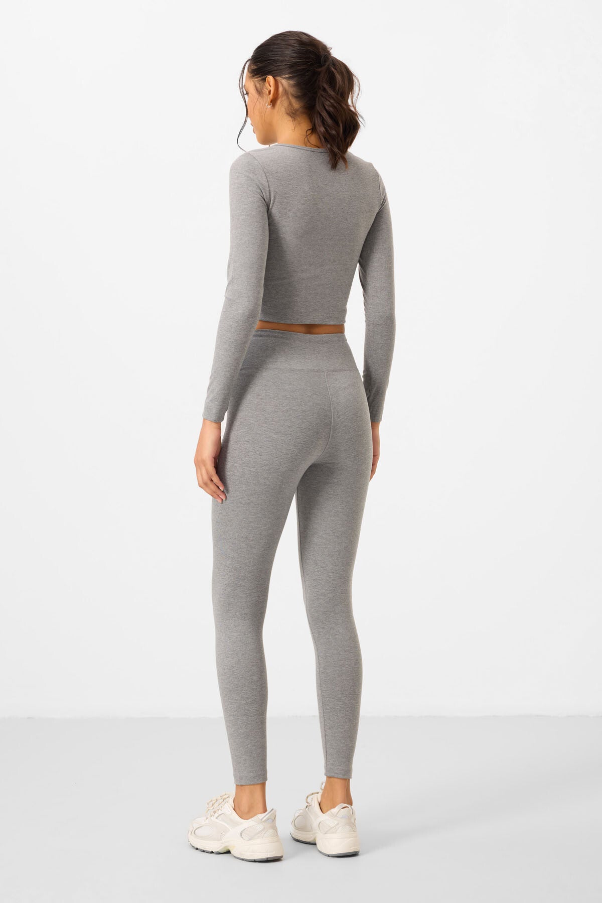 Gri Melanj Yüksek Bel Uzun Kollu Slim Fit Crop Top Kadın Tayt Takım - 95286