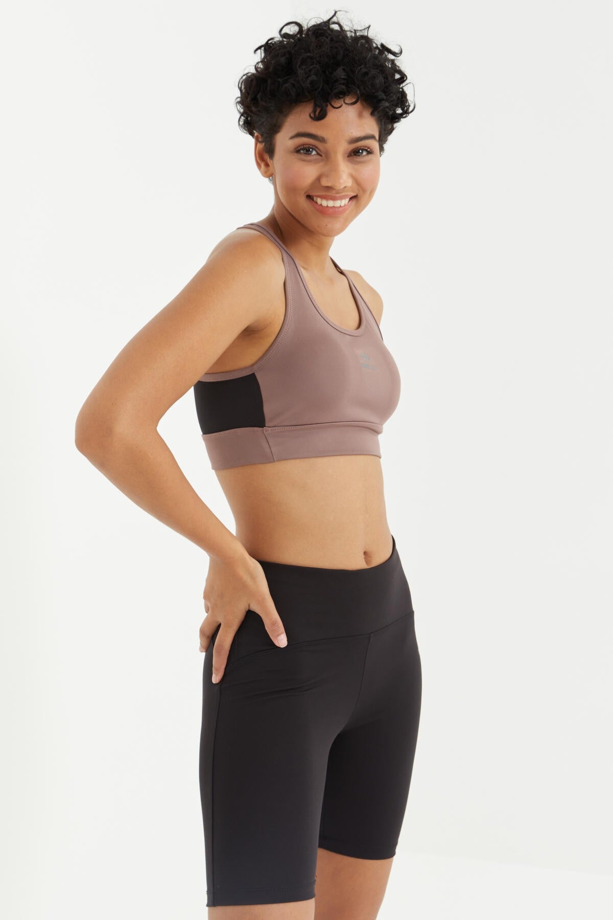 Gül Kurusu Çapraz Sırt Detaylı Slim Fit U Yaka Pedli Kadın Spor Büstiyer - 97121