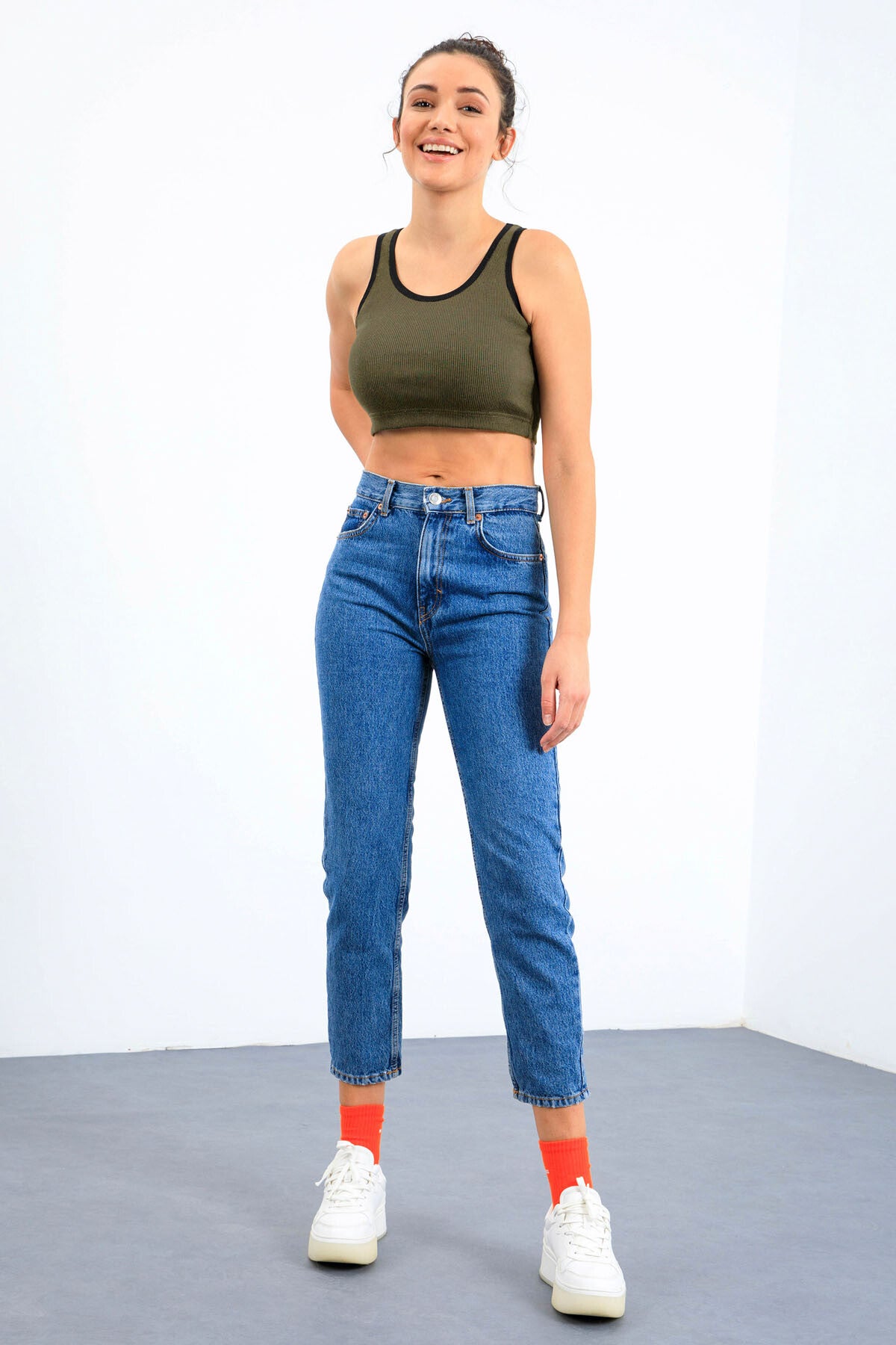 Haki Basic Sıfır Kol Dar Kalıp U Yaka Kadın Crop Top Atlet - 97160