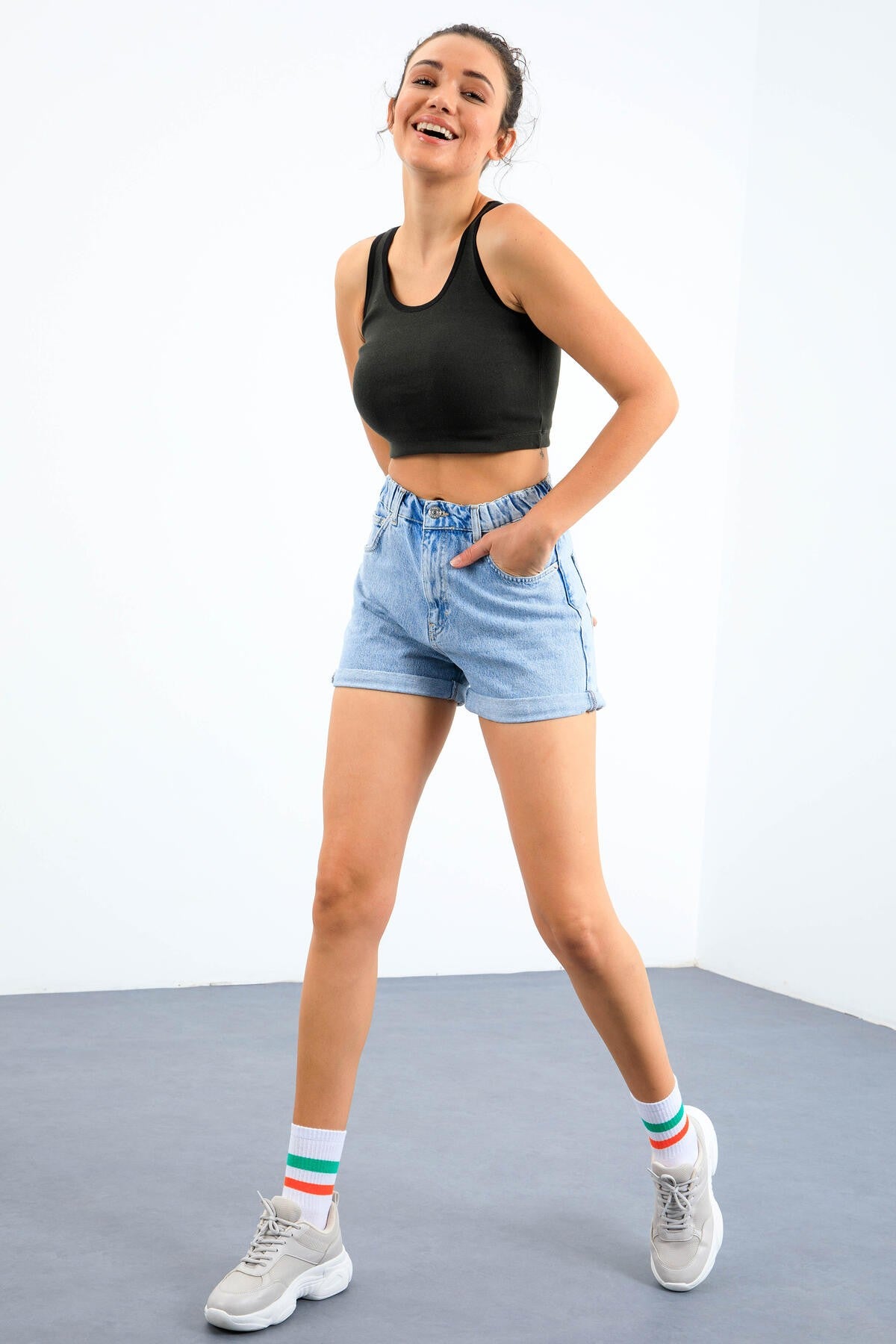 Haki Basic Sıfır Kol Dar Kalıp U Yaka Kadın Crop Top Atlet - 97162