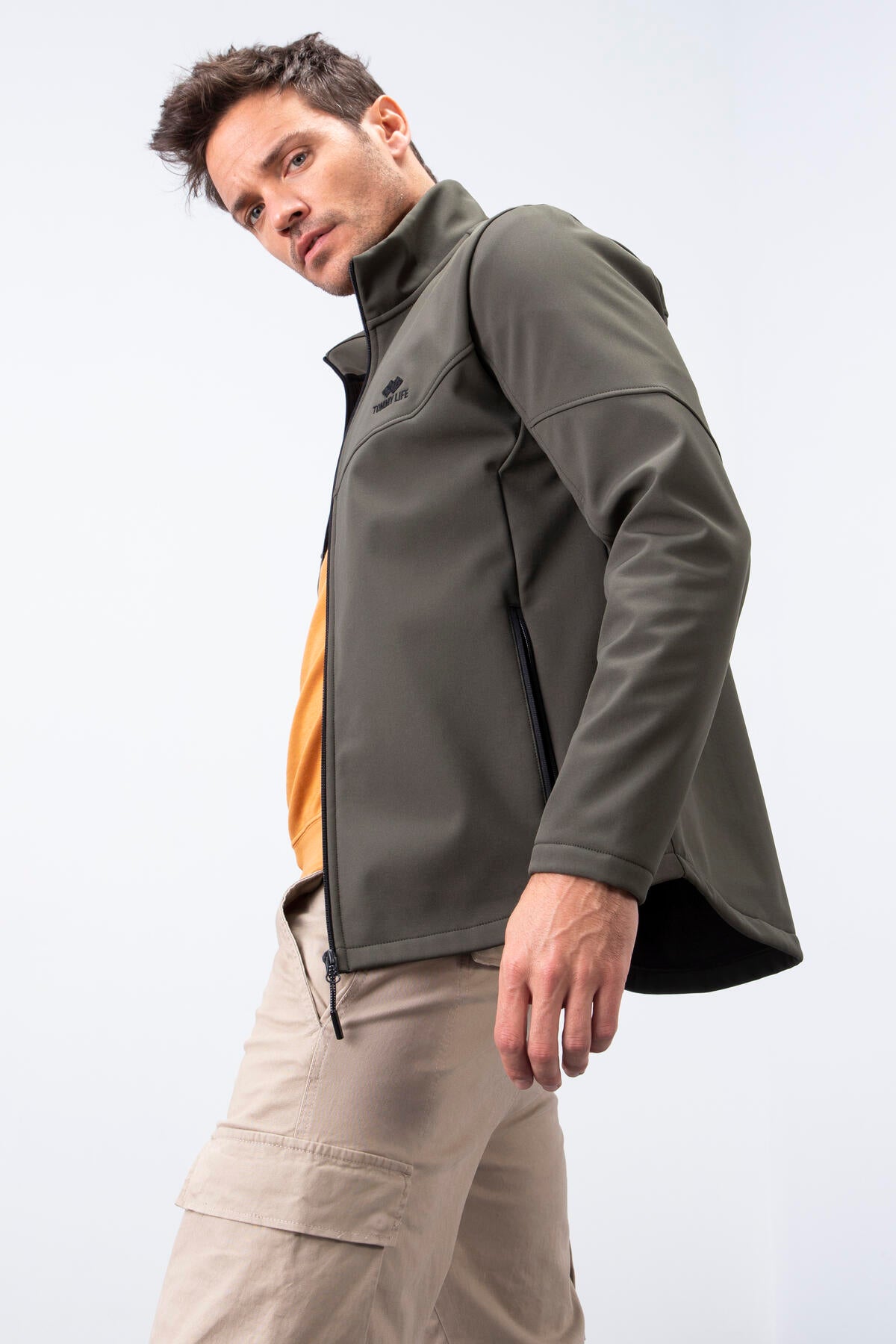 Haki Fermuarlı Dik Yaka Su ve Rüzgar Geçirmez Softshell Erkek Mont - 88050