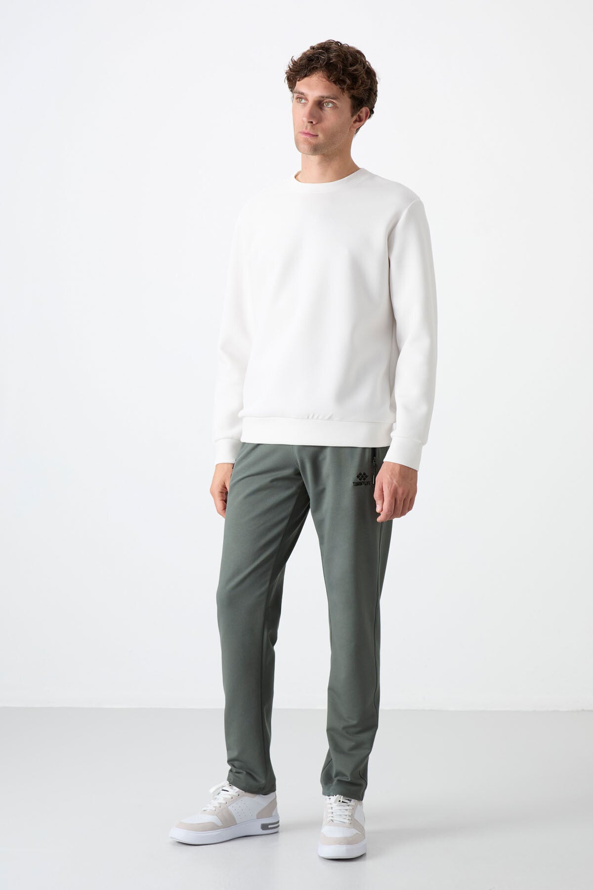 Haki Fermuarlı Üç Cepli Dar Kalıp Klasik Paça Erkek Eşofman Alt - 84671