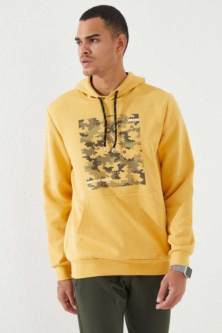 Hardal Kamuflaj Desen Baskılı Standart Kalıp Kapüşonlu Erkek Sweatshirt - 87884