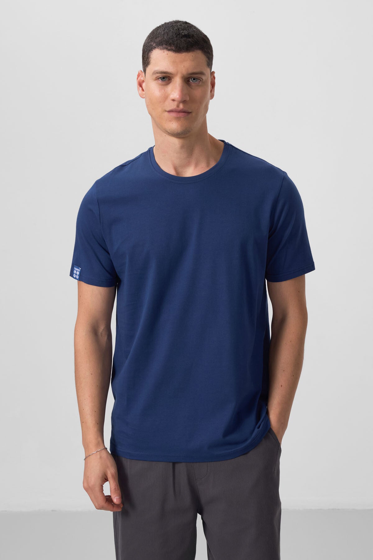 İndigo Erkek Basic Kısa Kol Standart Kalıp O Yaka T-shirt - 87911
