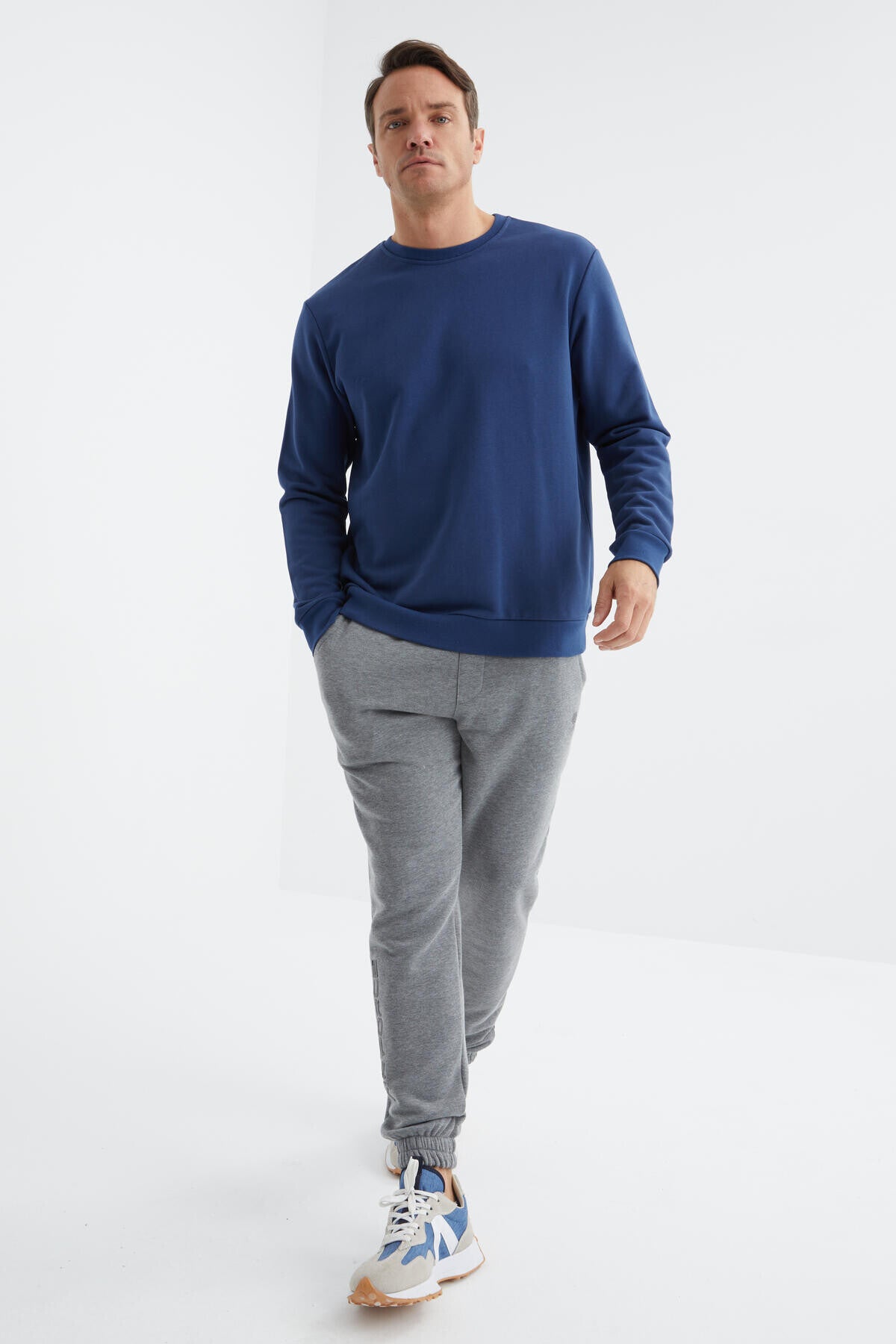 İndigo Basic O Yaka Rahat Form Erkek Sweatshirt - 88053