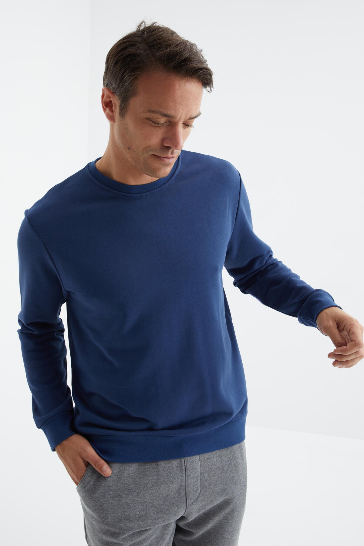 İndigo Basic O Yaka Rahat Form Erkek Sweatshirt - 88053