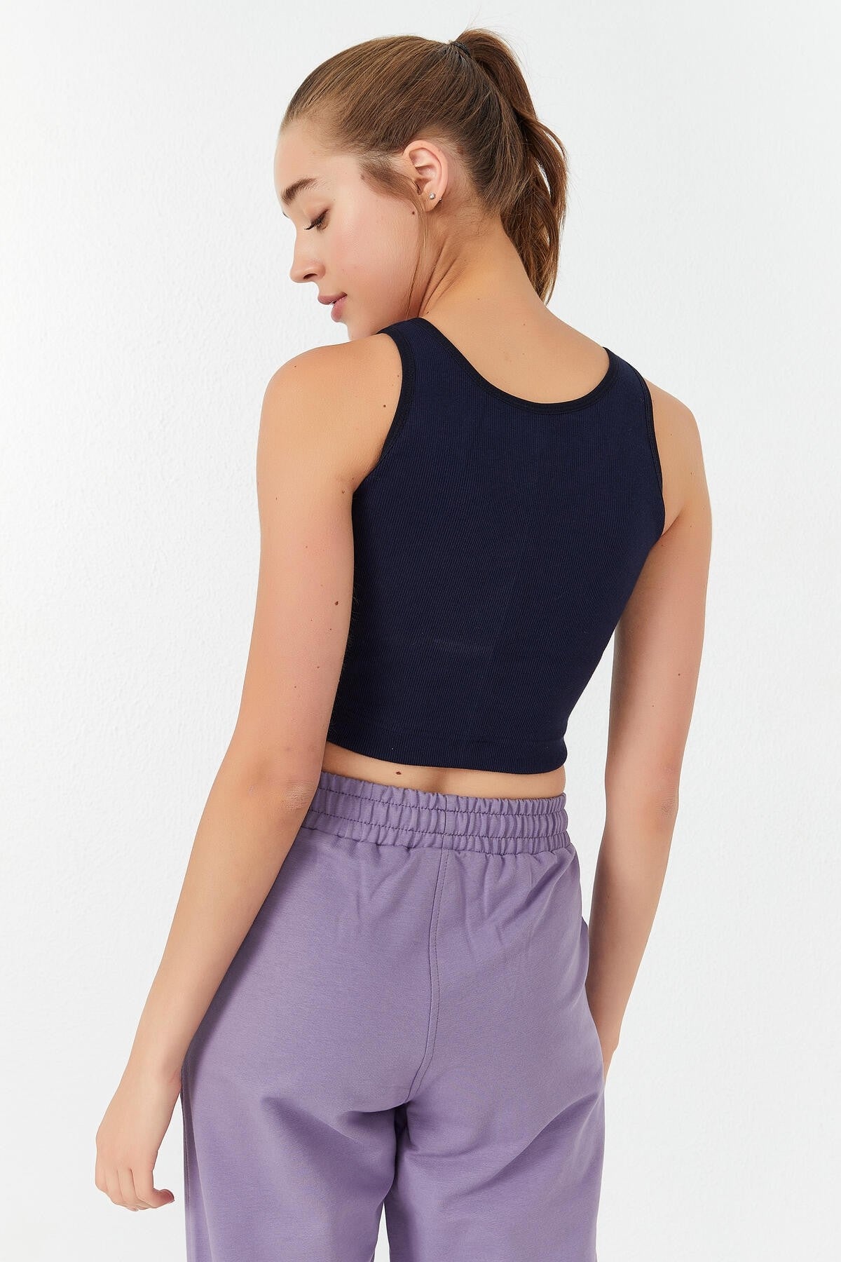İndigo Basic Sıfır Kol Dar Kalıp U Yaka Kadın Crop Top Atlet - 97160