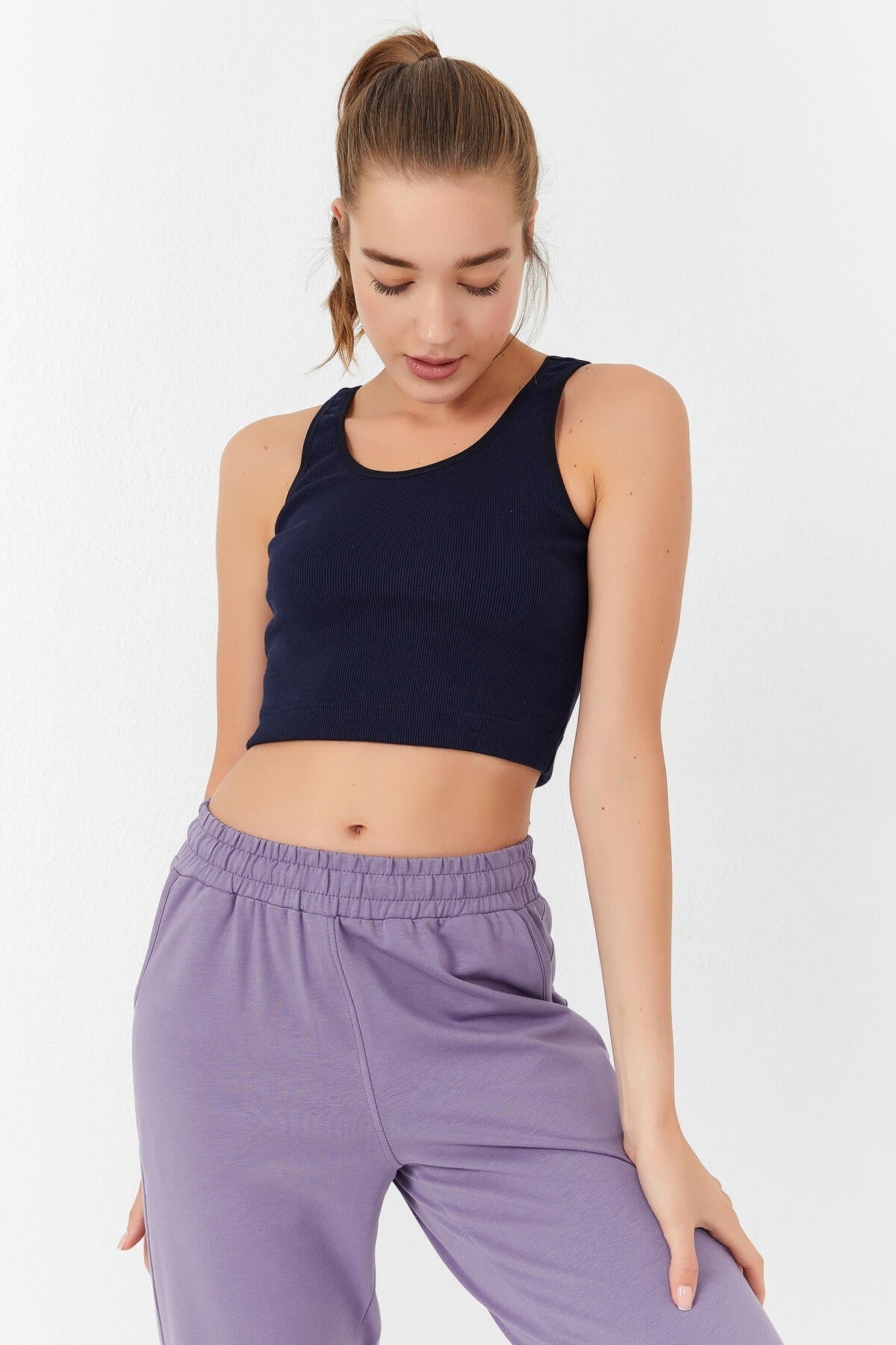 İndigo Basic Sıfır Kol Dar Kalıp U Yaka Kadın Crop Top Atlet - 97160